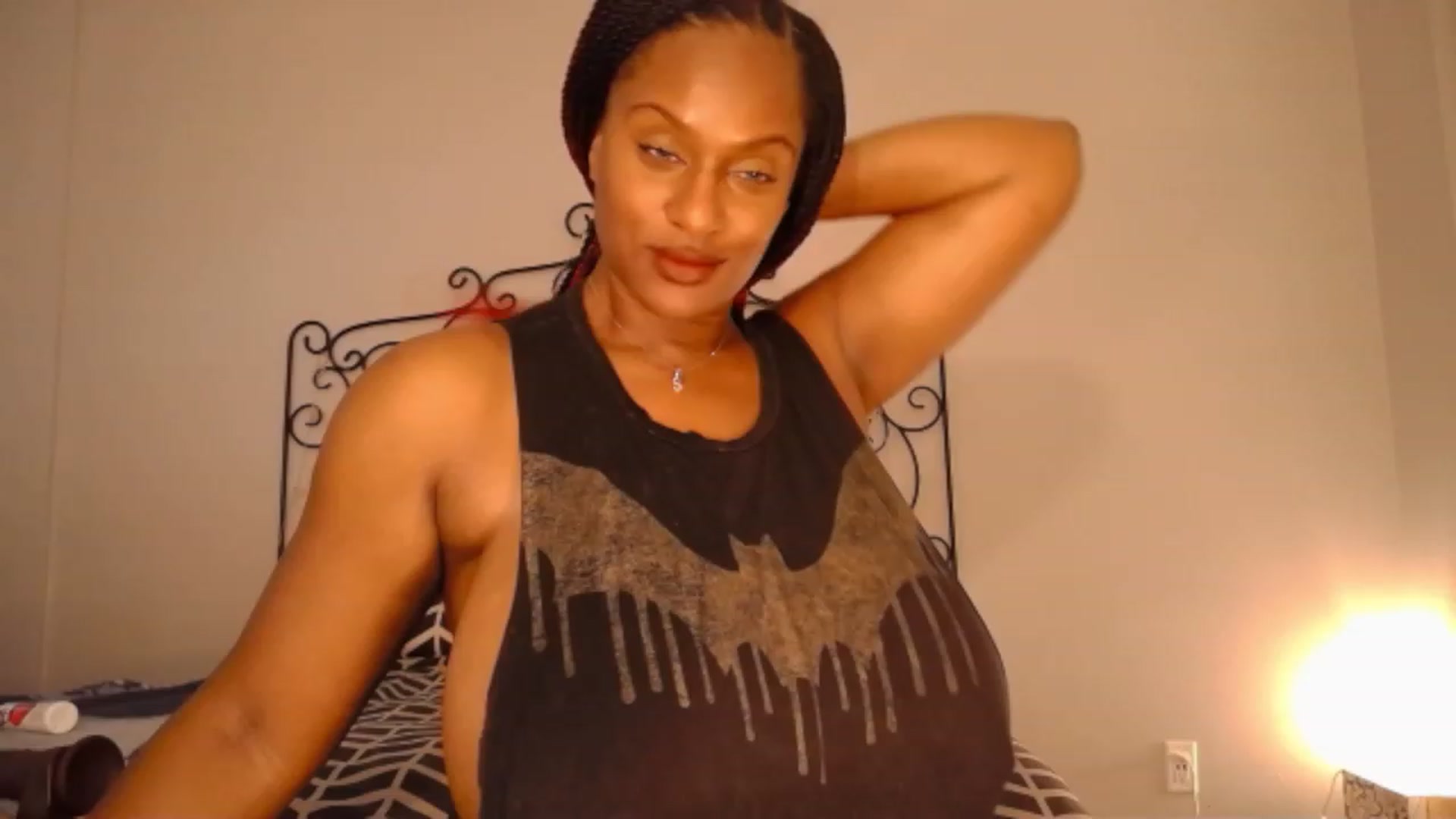 Gallery image thumbnail from TheIconicGirl's myfreecams stream on, 09/28/2023, 16:34 image 5 of 20