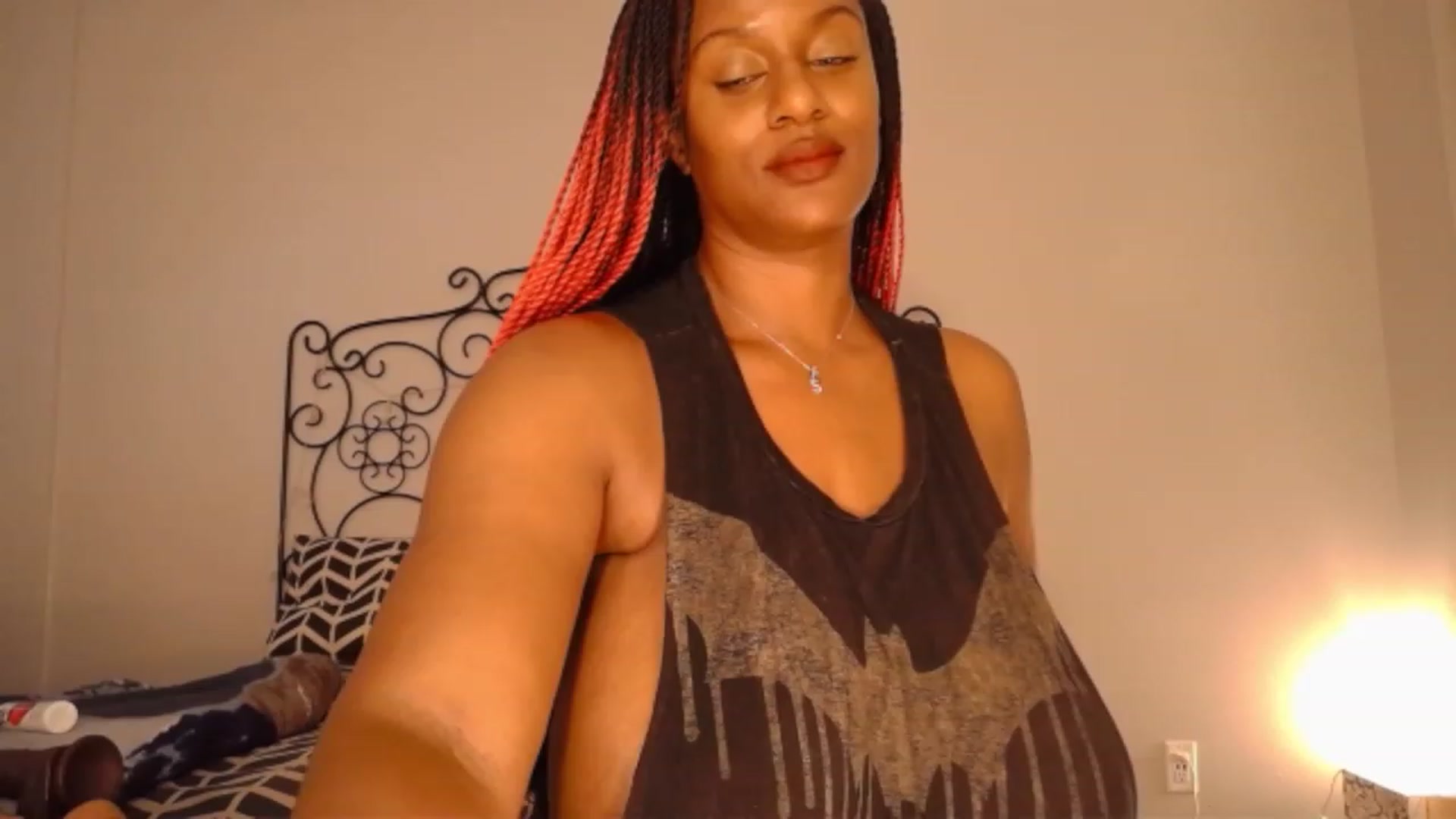 Gallery image thumbnail from TheIconicGirl's myfreecams stream on, 09/28/2023, 17:04 image 1 of 20