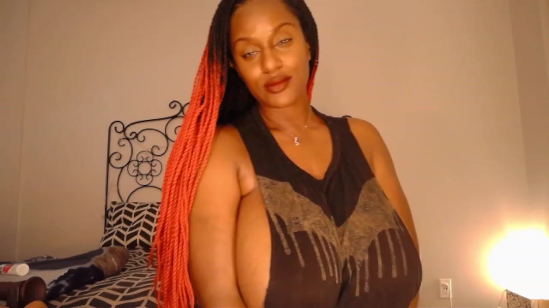 Gallery image thumbnail from TheIconicGirl's myfreecams stream on, 09/28/2023, 17:04 image 4 of 20
