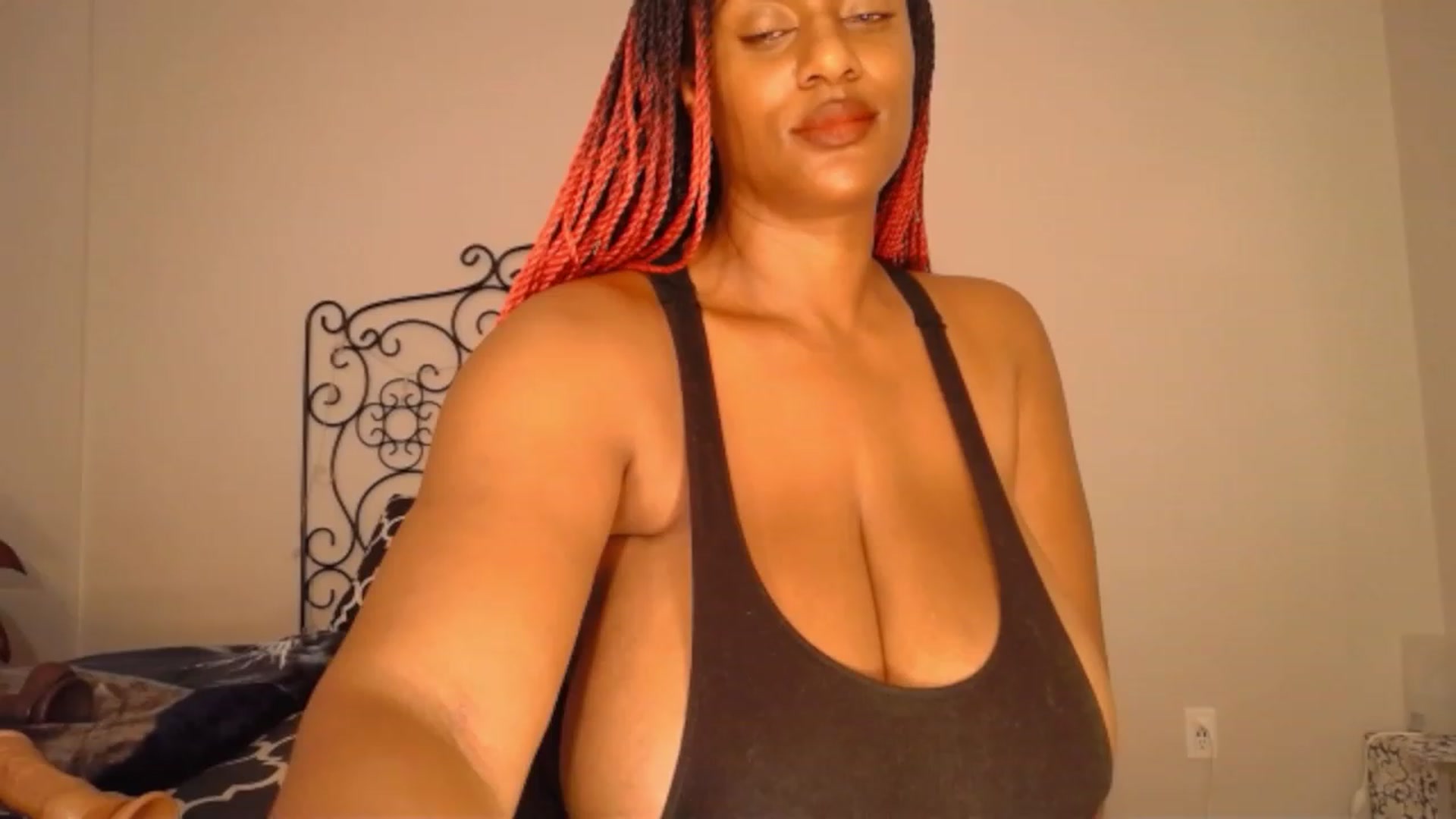 Gallery image thumbnail from TheIconicGirl's myfreecams stream on, 10/07/2023, 17:07 image 9 of 20