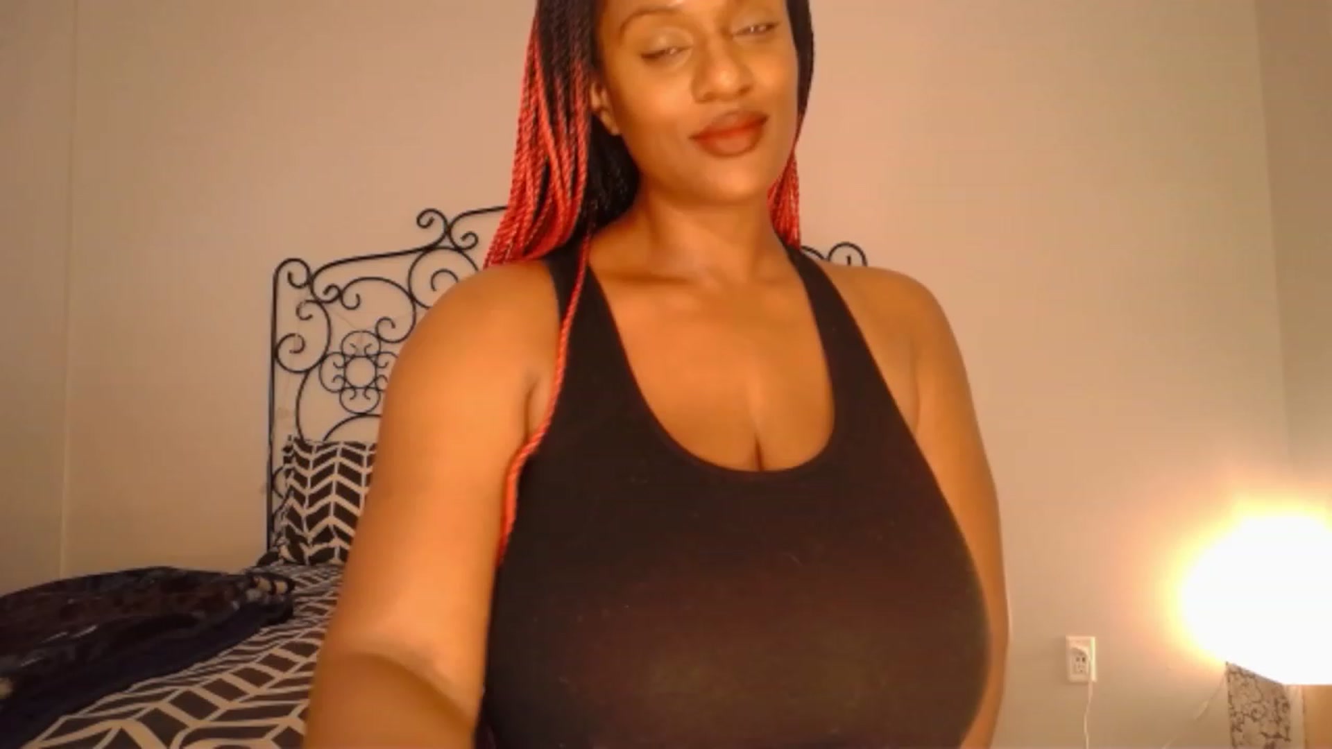 Gallery image thumbnail from TheIconicGirl's myfreecams stream on, 10/15/2023, 16:56 image 15 of 20