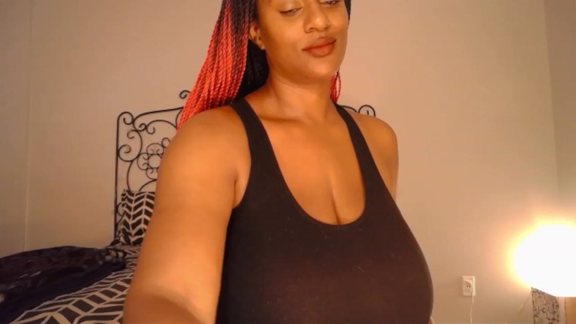 Gallery image thumbnail from TheIconicGirl's myfreecams stream on, 10/15/2023, 16:56 image 16 of 20