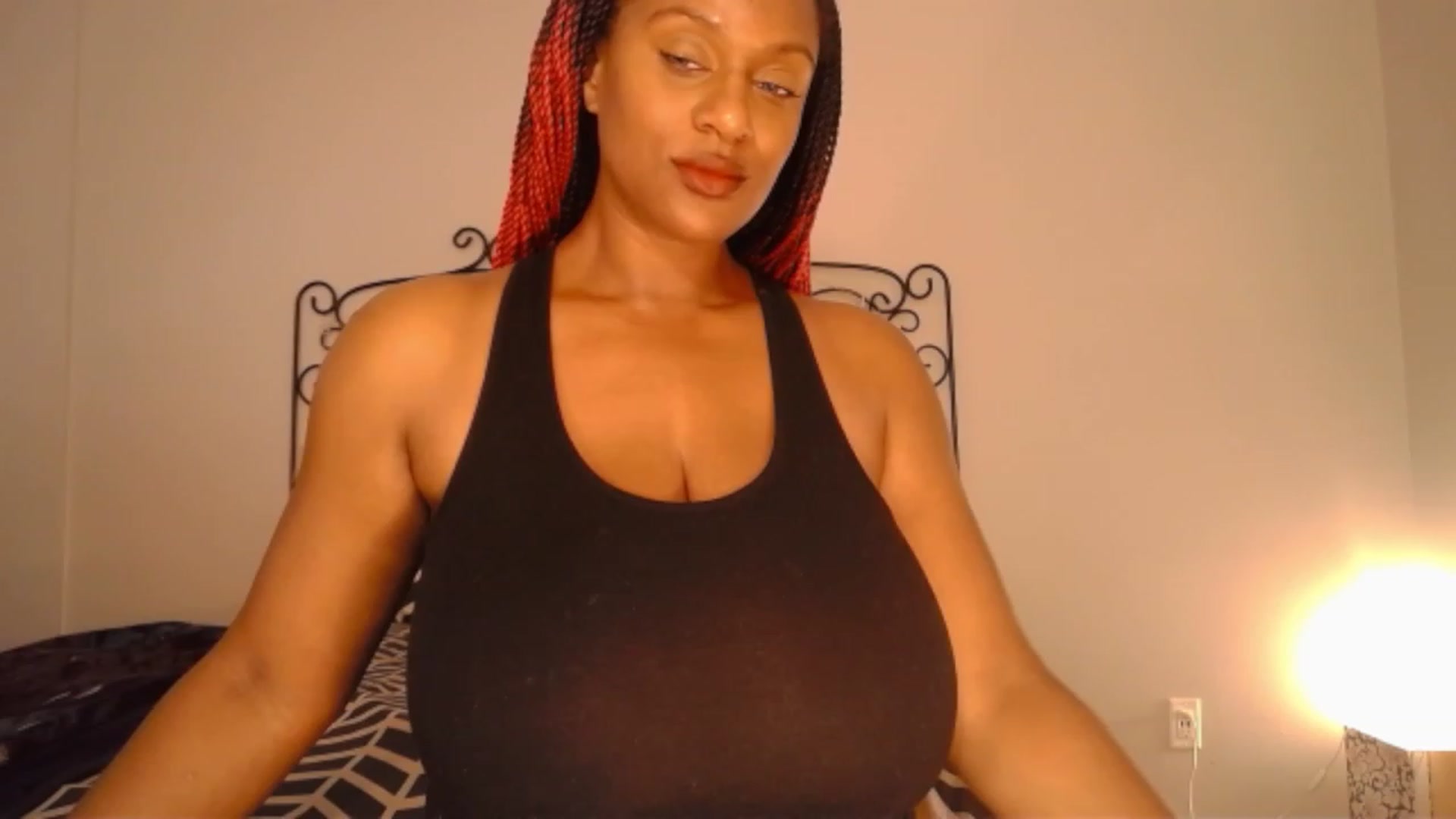 Gallery image thumbnail from TheIconicGirl's myfreecams stream on, 10/15/2023, 16:56 image 7 of 20