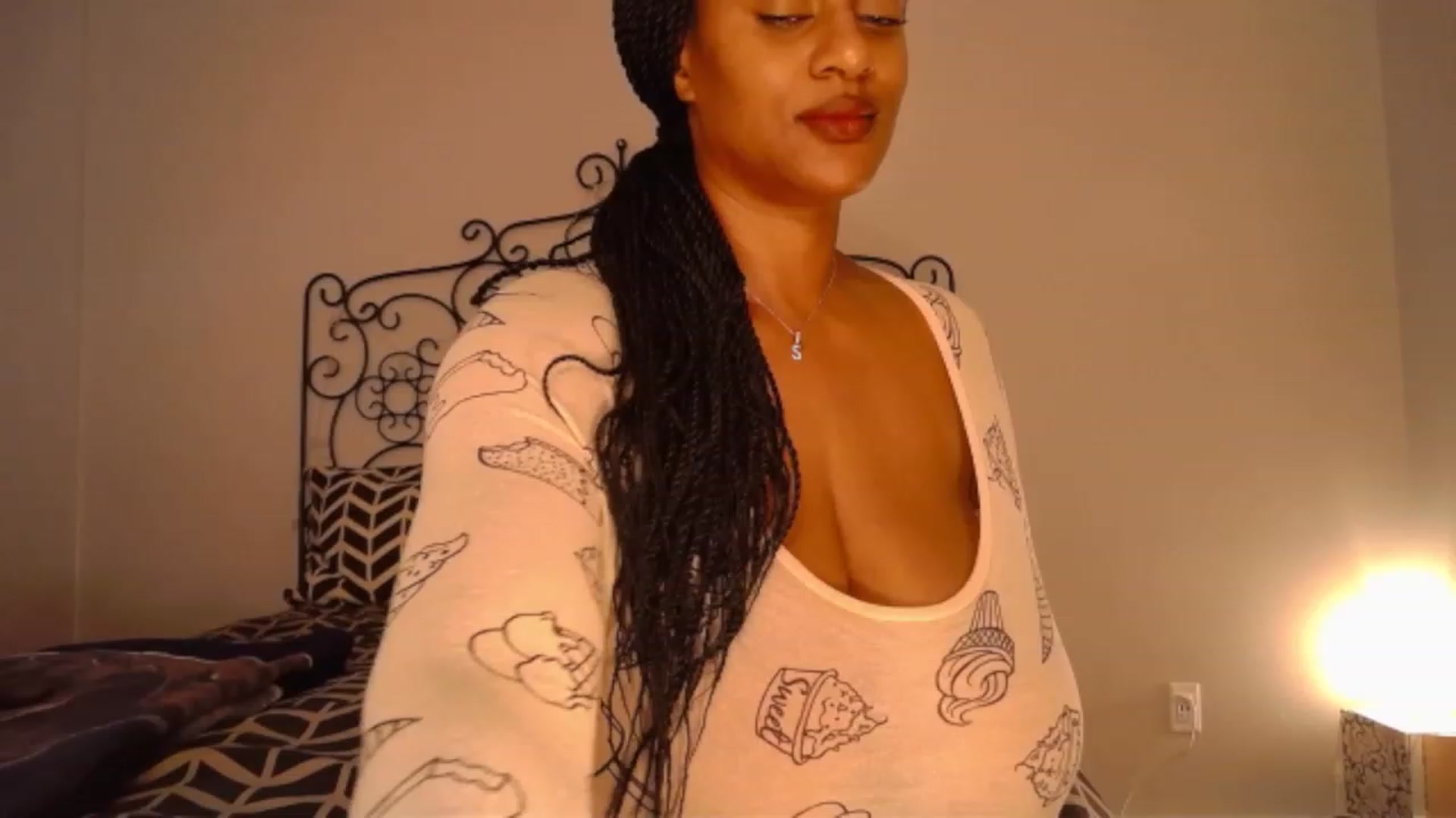 Gallery image thumbnail from TheIconicGirl's myfreecams stream on, 11/05/2023, 15:02 image 5 of 20