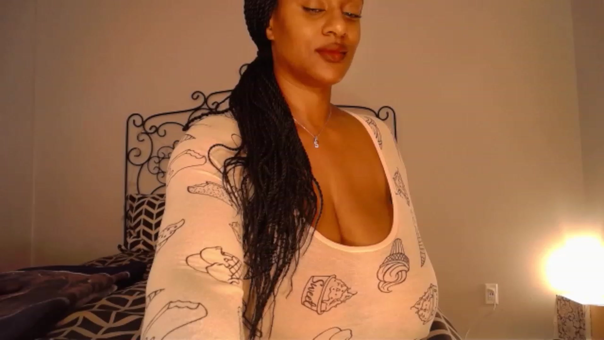Gallery image thumbnail from TheIconicGirl's myfreecams stream on, 11/05/2023, 15:02 image 1 of 20