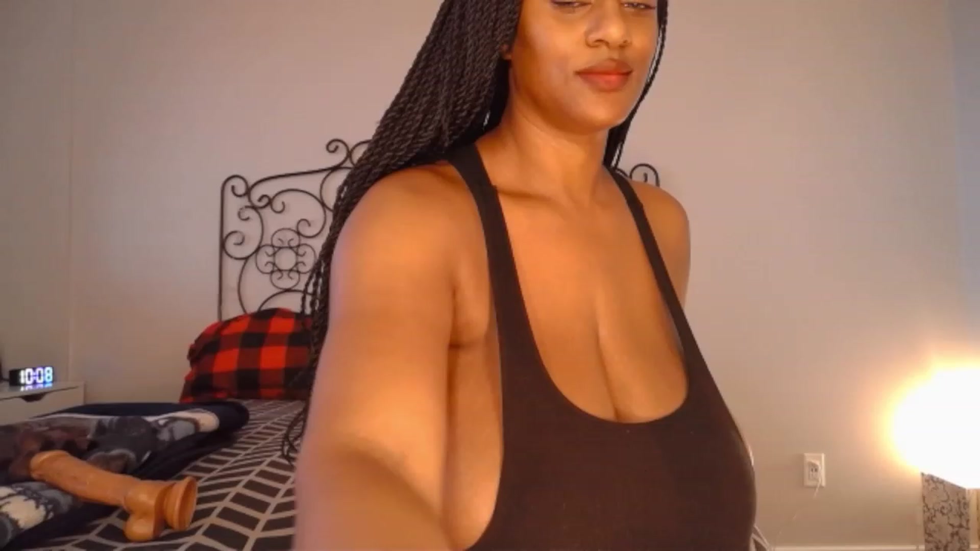 Gallery image thumbnail from TheIconicGirl's myfreecams stream on, 12/03/2023, 15:33 image 15 of 20