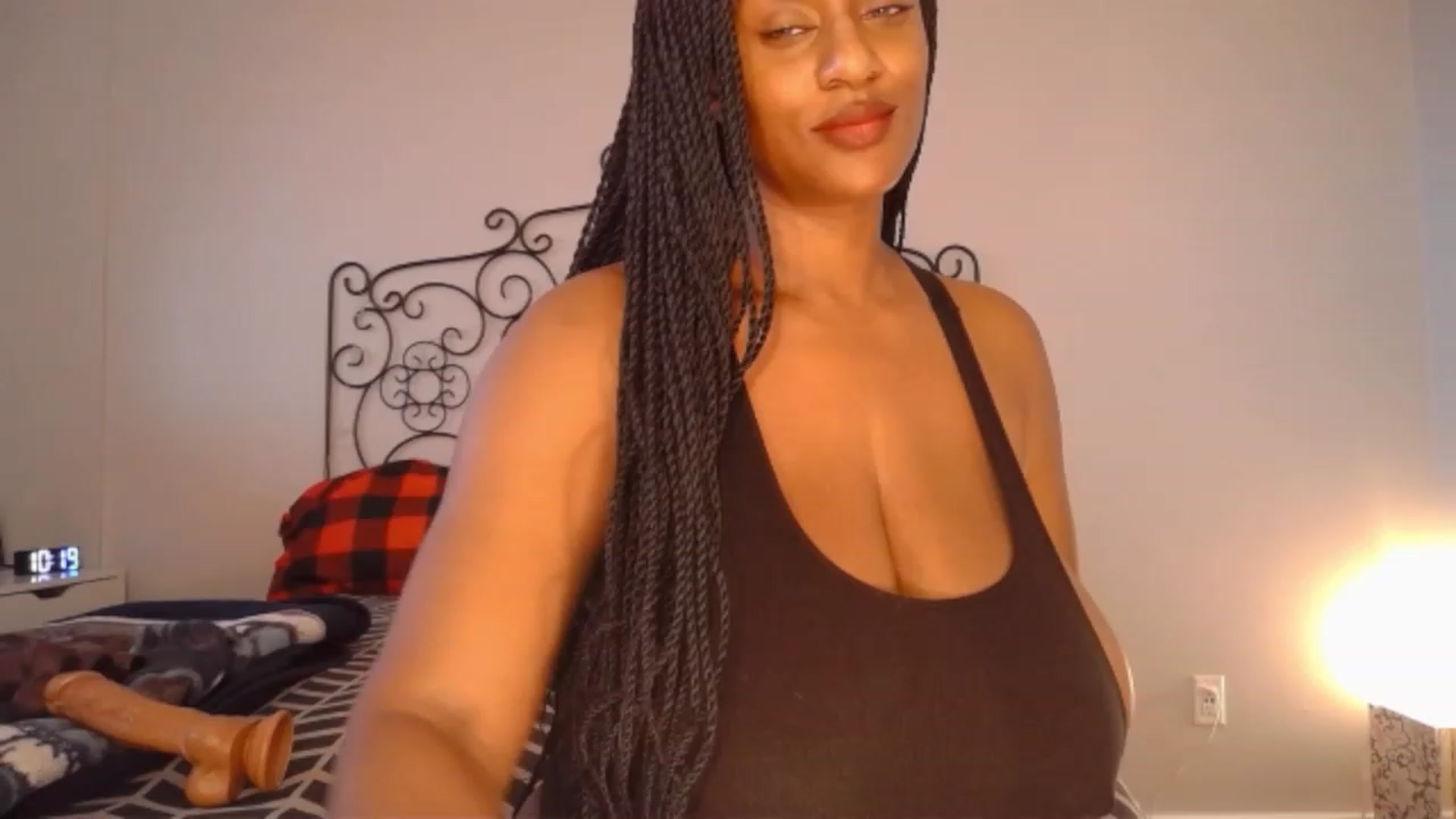 Gallery image thumbnail from TheIconicGirl's myfreecams stream on, 12/03/2023, 15:33 image 18 of 20