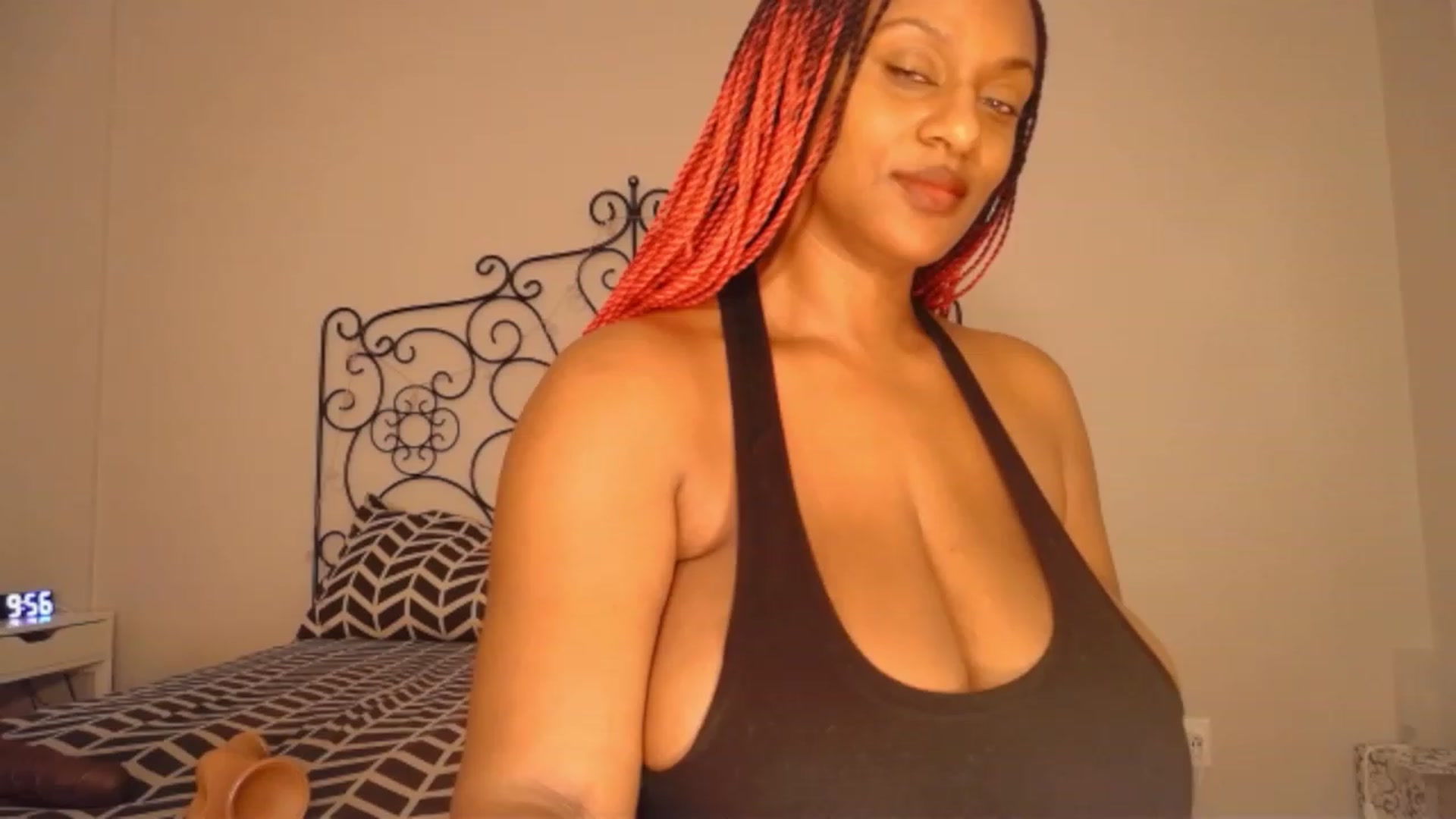 Gallery image thumbnail from TheIconicGirl's myfreecams stream on, 01/28/2024, 15:10 image 17 of 20