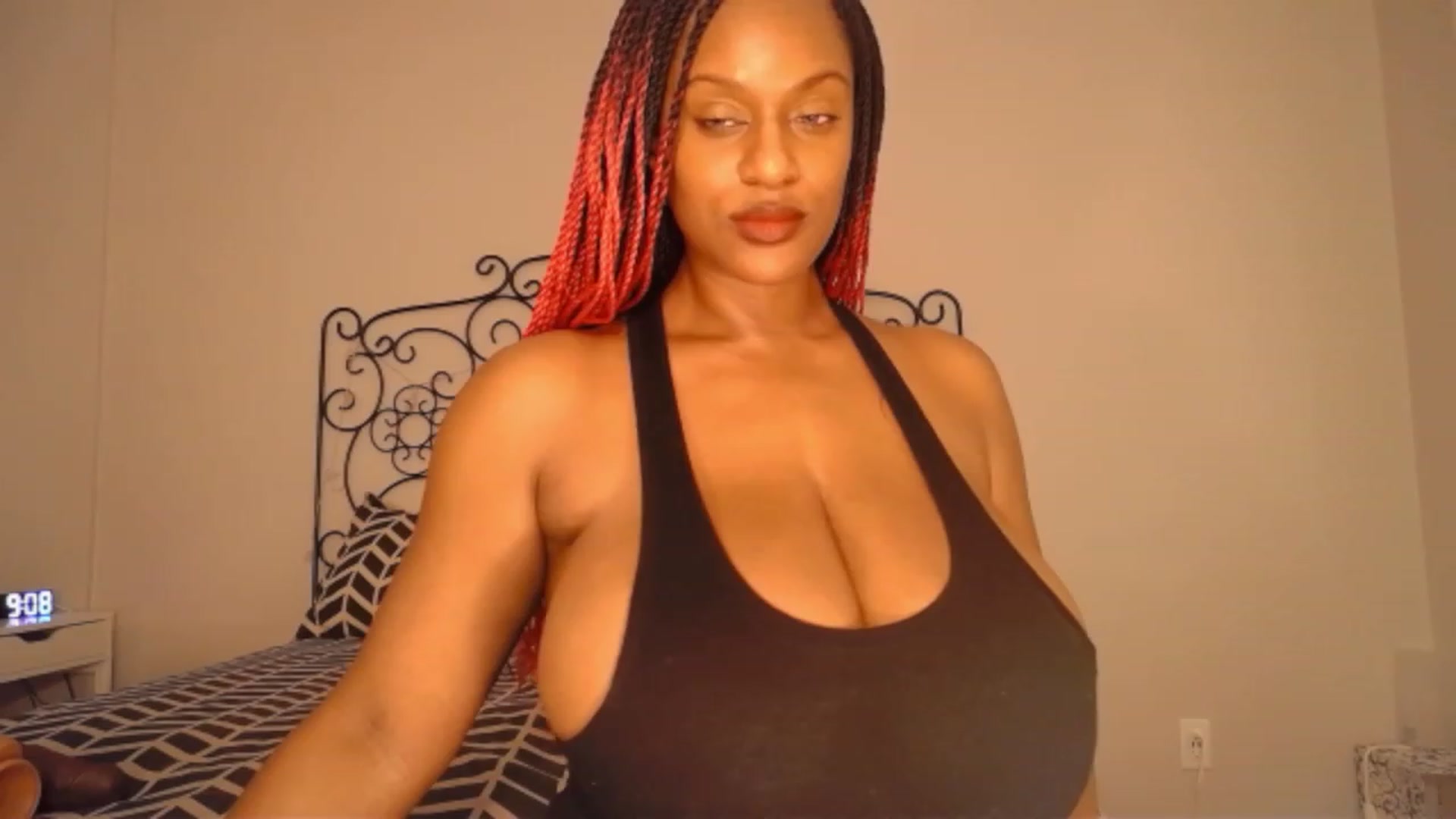 Gallery image thumbnail from TheIconicGirl's myfreecams stream on, 01/28/2024, 15:10 image 1 of 20