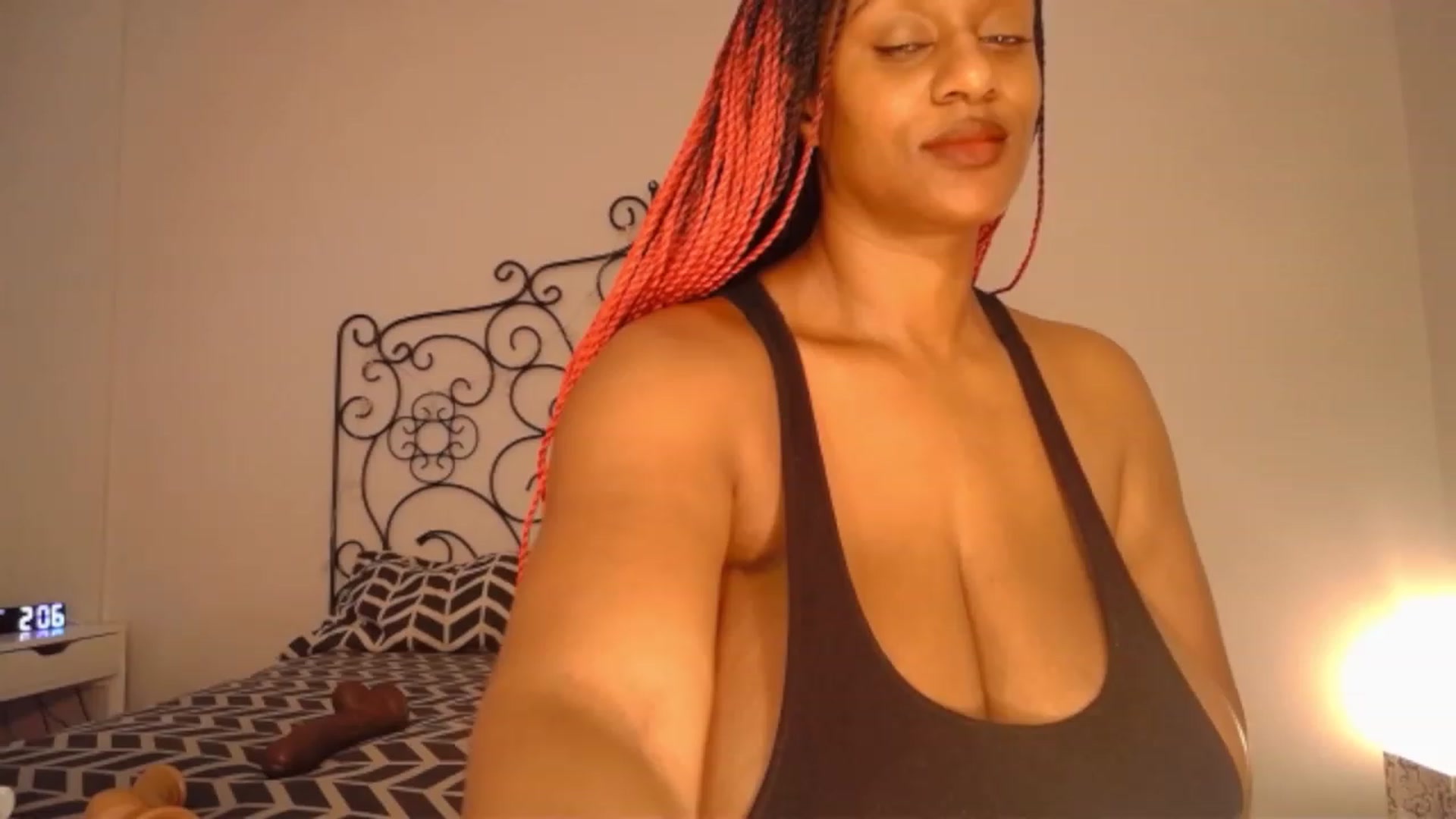 Gallery image thumbnail from TheIconicGirl's myfreecams stream on, 02/04/2024, 19:14 image 11 of 20