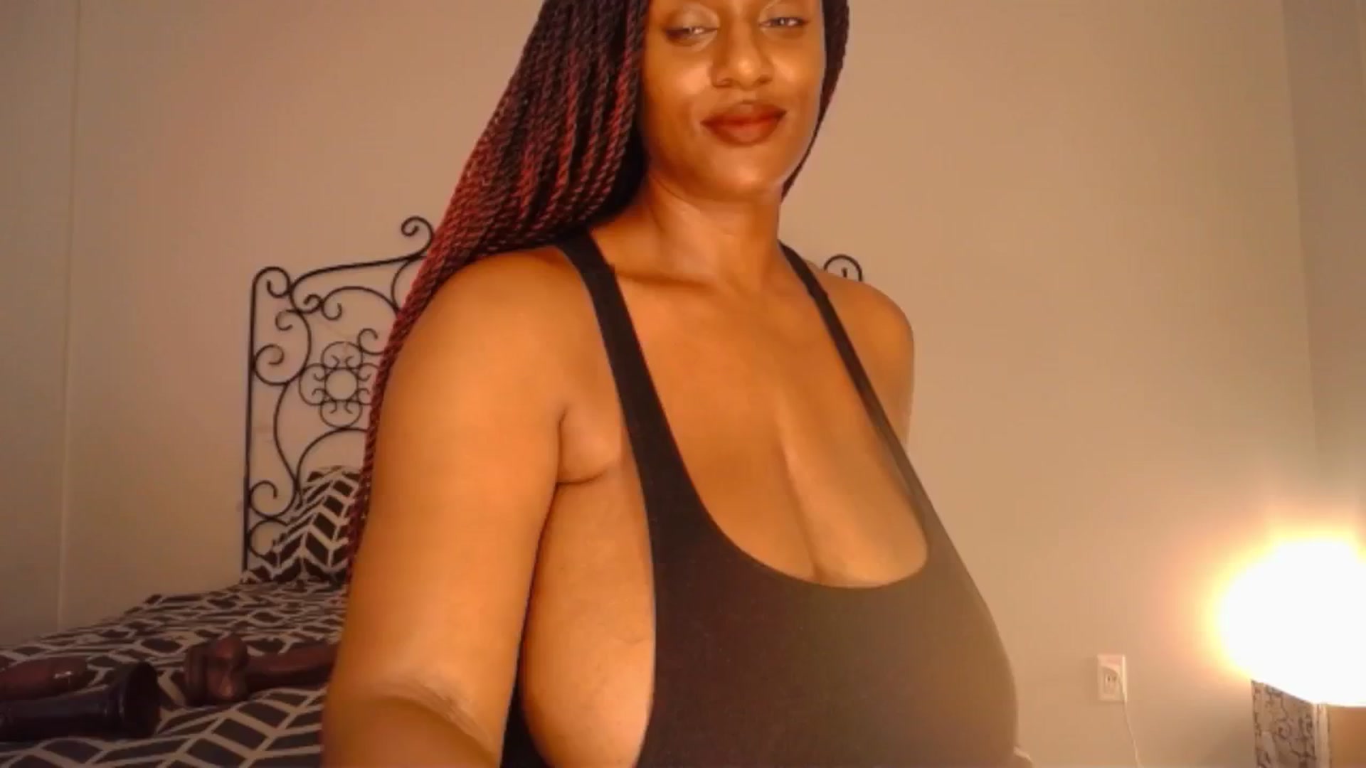 Gallery image thumbnail from TheIconicGirl's myfreecams stream on, 07/14/2024, 16:32 image 18 of 20