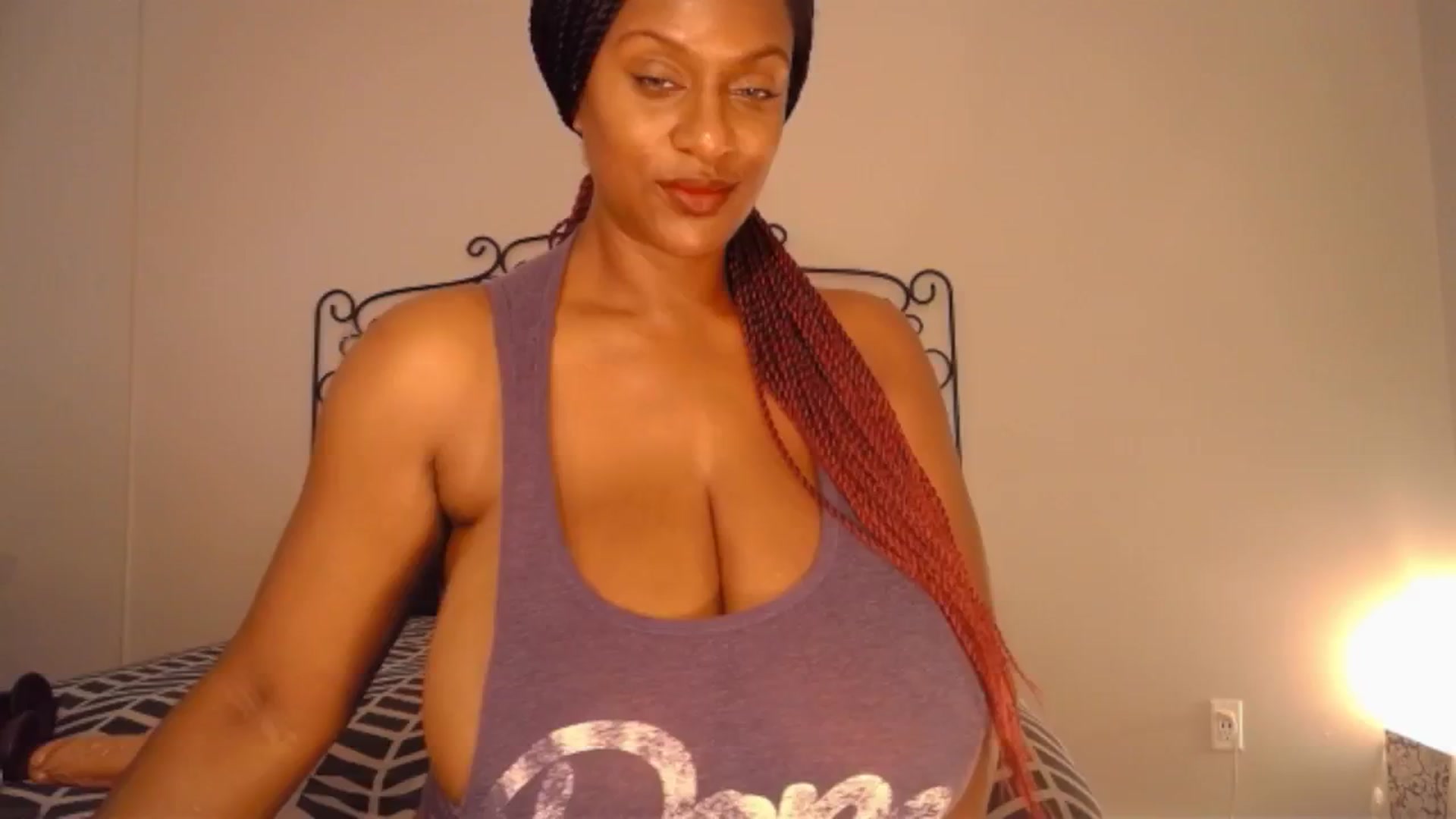Gallery image thumbnail from TheIconicGirl's myfreecams stream on, 08/24/2024, 15:25 image 9 of 20