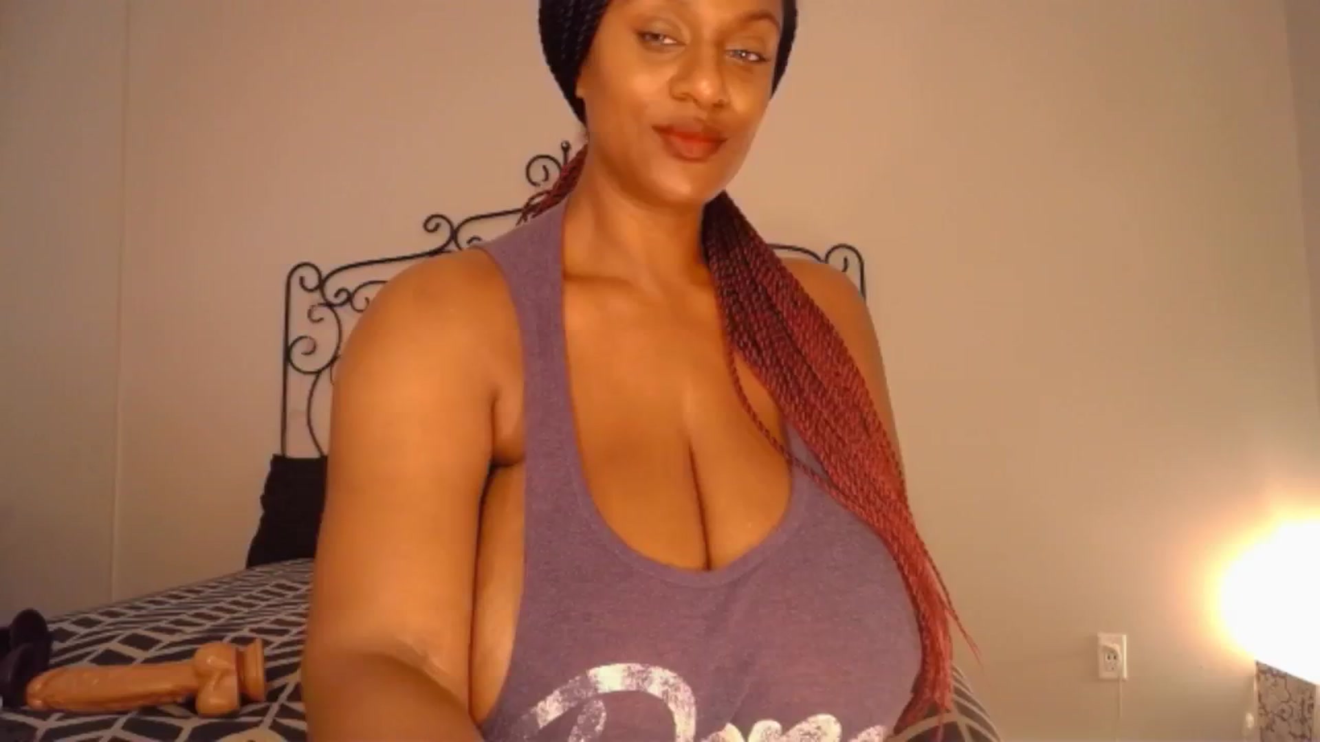Gallery image thumbnail from TheIconicGirl's myfreecams stream on, 08/24/2024, 15:25 image 10 of 20