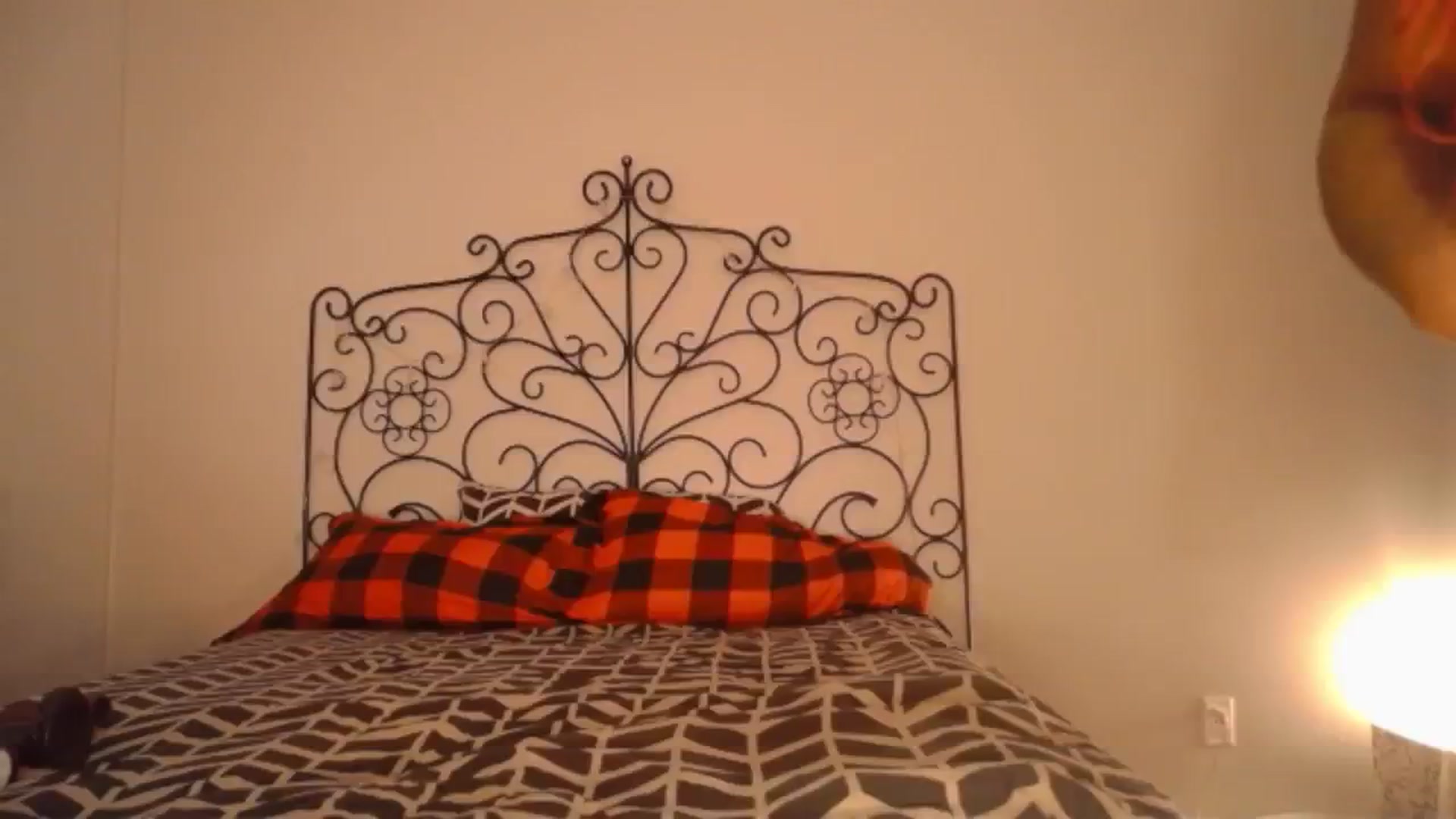 Gallery image thumbnail from TheIconicGirl's myfreecams stream on, 11/24/2024, 18:04 image 8 of 20