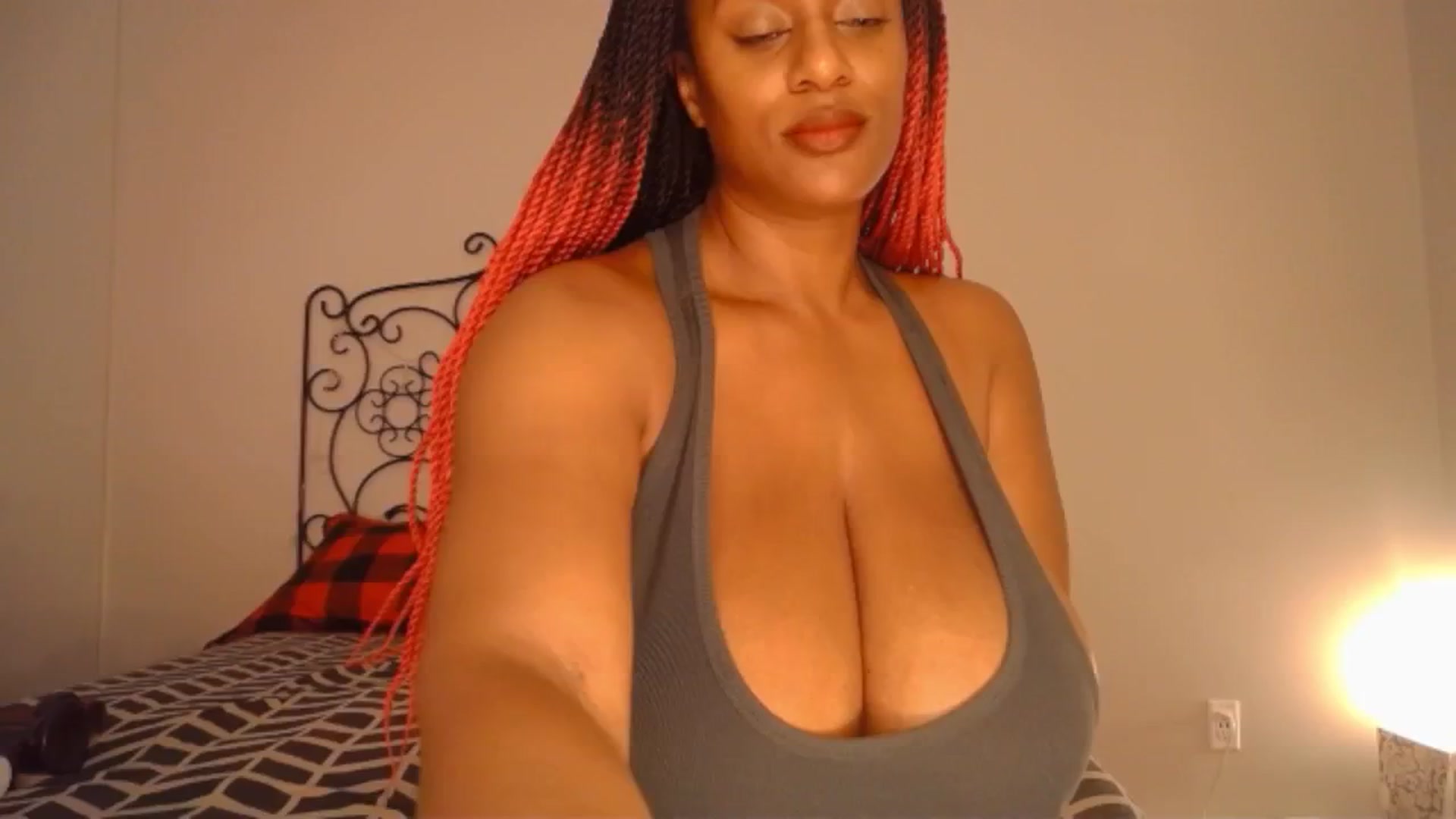 Gallery image thumbnail from TheIconicGirl's myfreecams stream on, 11/24/2024, 18:04 image 7 of 20