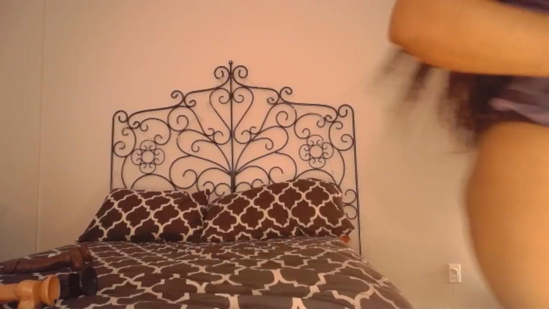 Gallery image thumbnail from TheIconicGirl's myfreecams stream on, 01/02/2025, 18:22 image 6 of 20