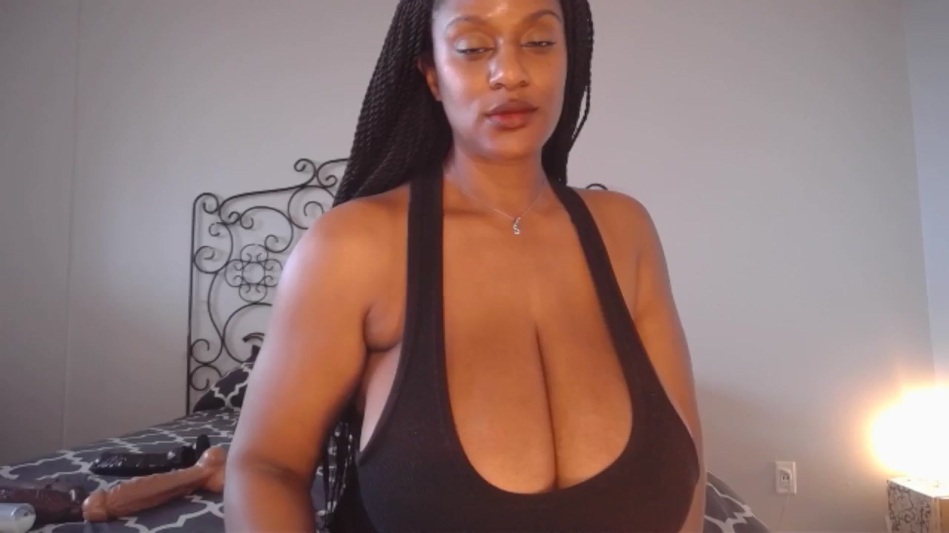 Gallery image thumbnail from TheIconicGirl's myfreecams stream on, 03/30/2025, 16:58 image 8 of 20