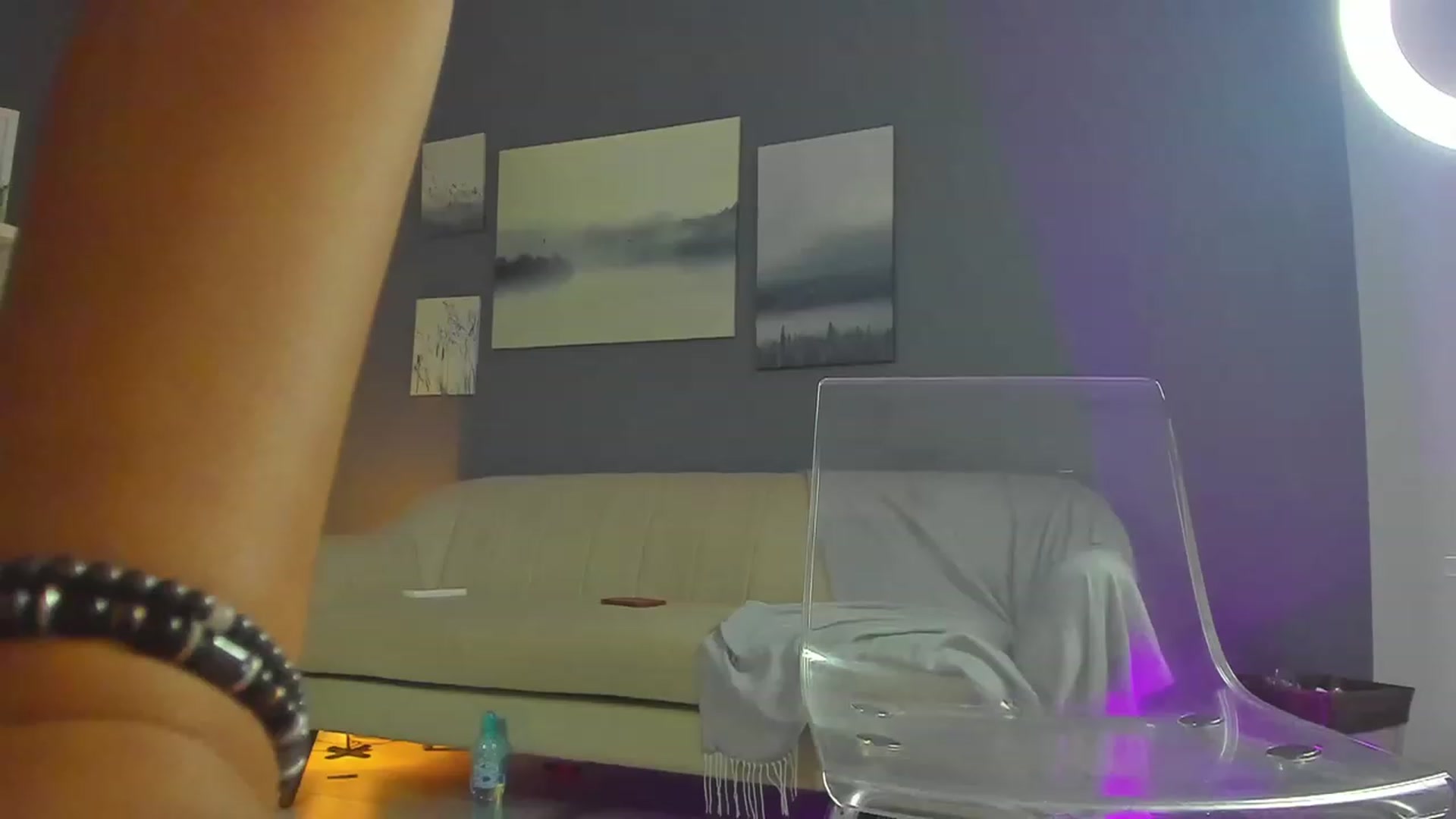 Gallery image thumbnail from TheJoyShow's myfreecams stream on, 12/12/2022, 03:32 image 4 of 20