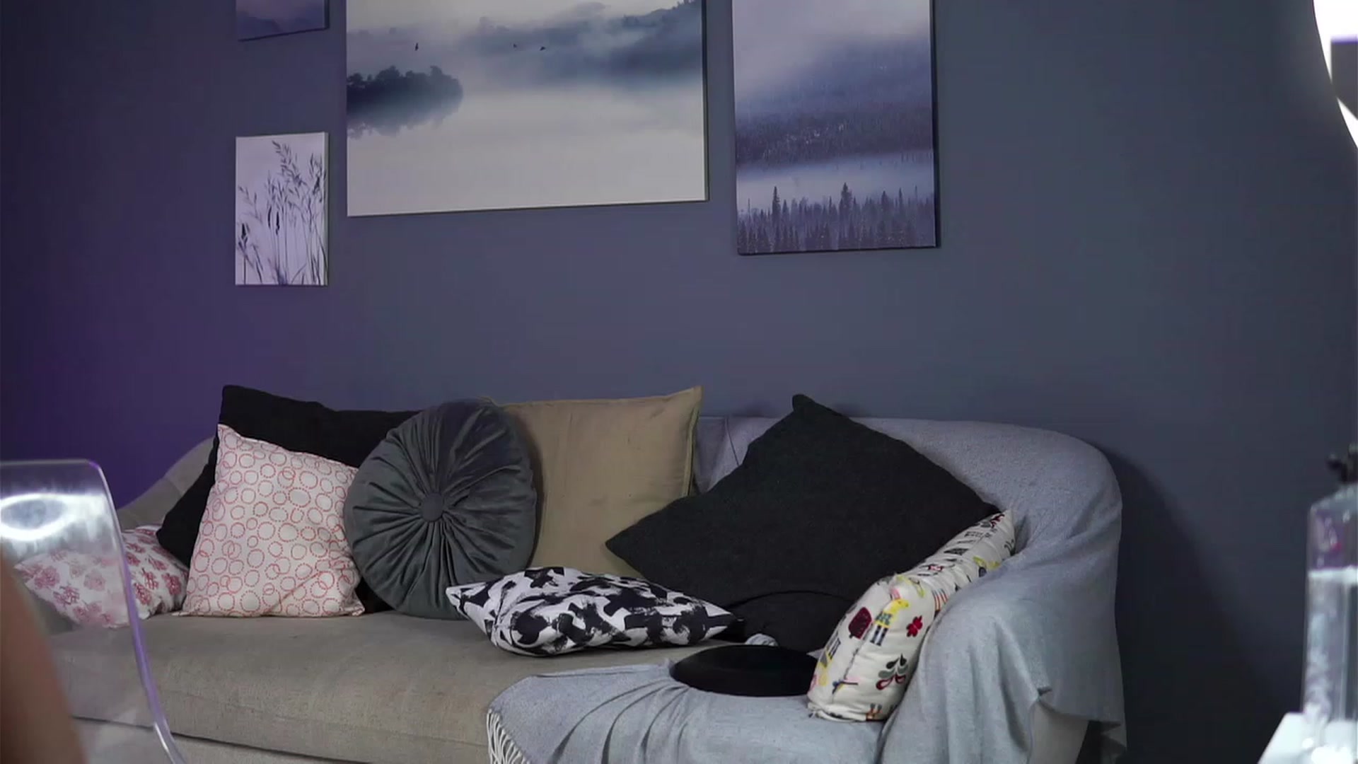 Gallery image thumbnail from TheJoyShow's myfreecams stream on, 12/30/2022, 24:05 image 9 of 20