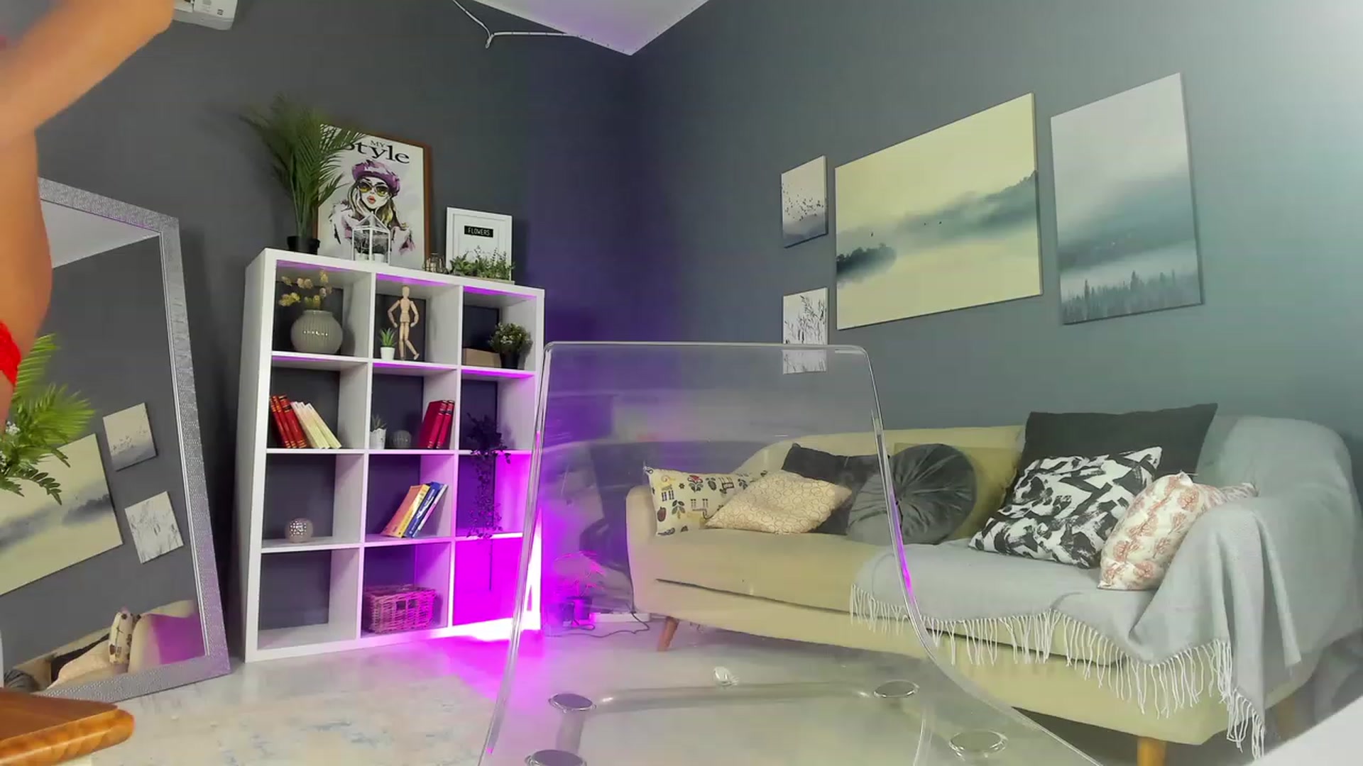 Gallery image thumbnail from TheJoyShow's myfreecams stream on, 01/03/2023, 01:20 image 1 of 20