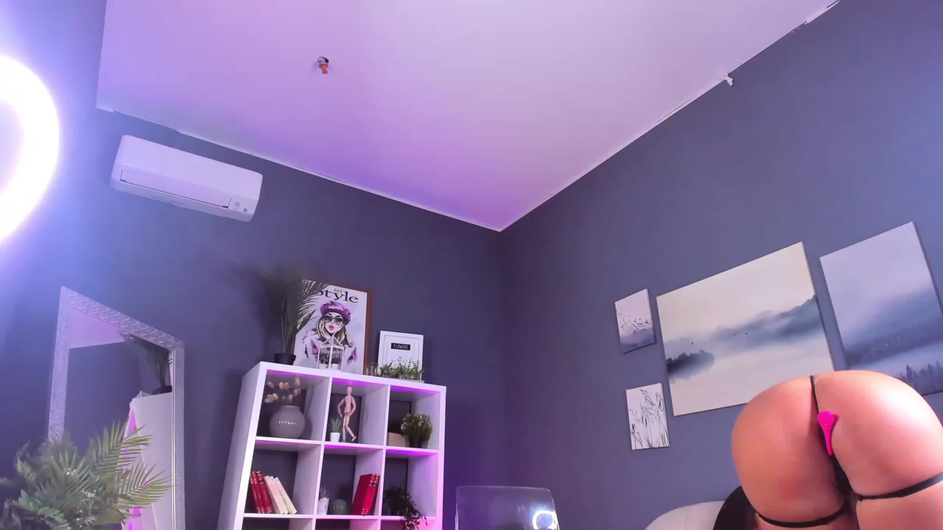 Gallery image thumbnail from TheJoyShow's myfreecams stream on, 01/14/2023, 04:21 image 3 of 20