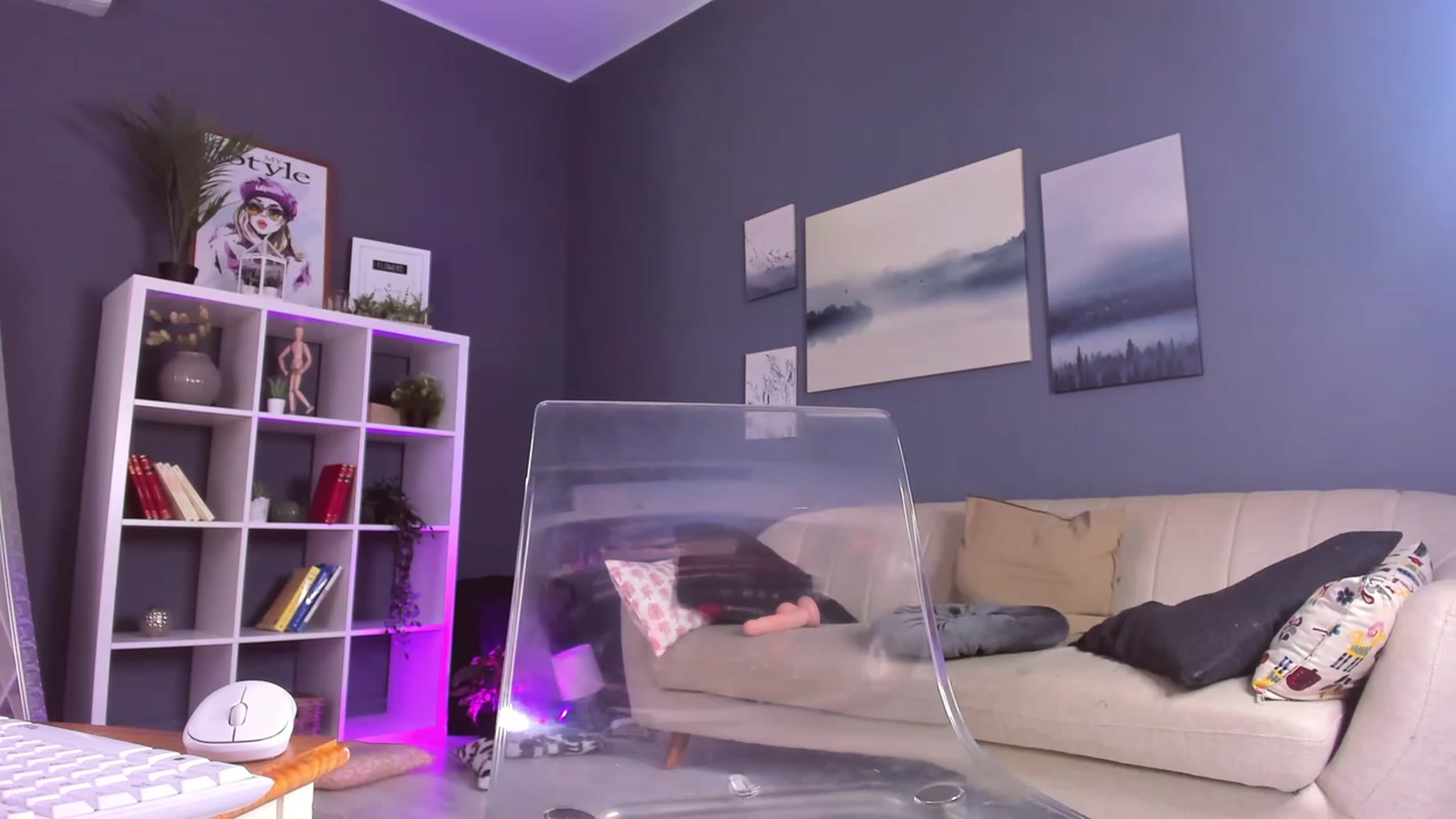 Gallery image thumbnail from TheJoyShow's myfreecams stream on, 01/16/2023, 04:32 image 14 of 20