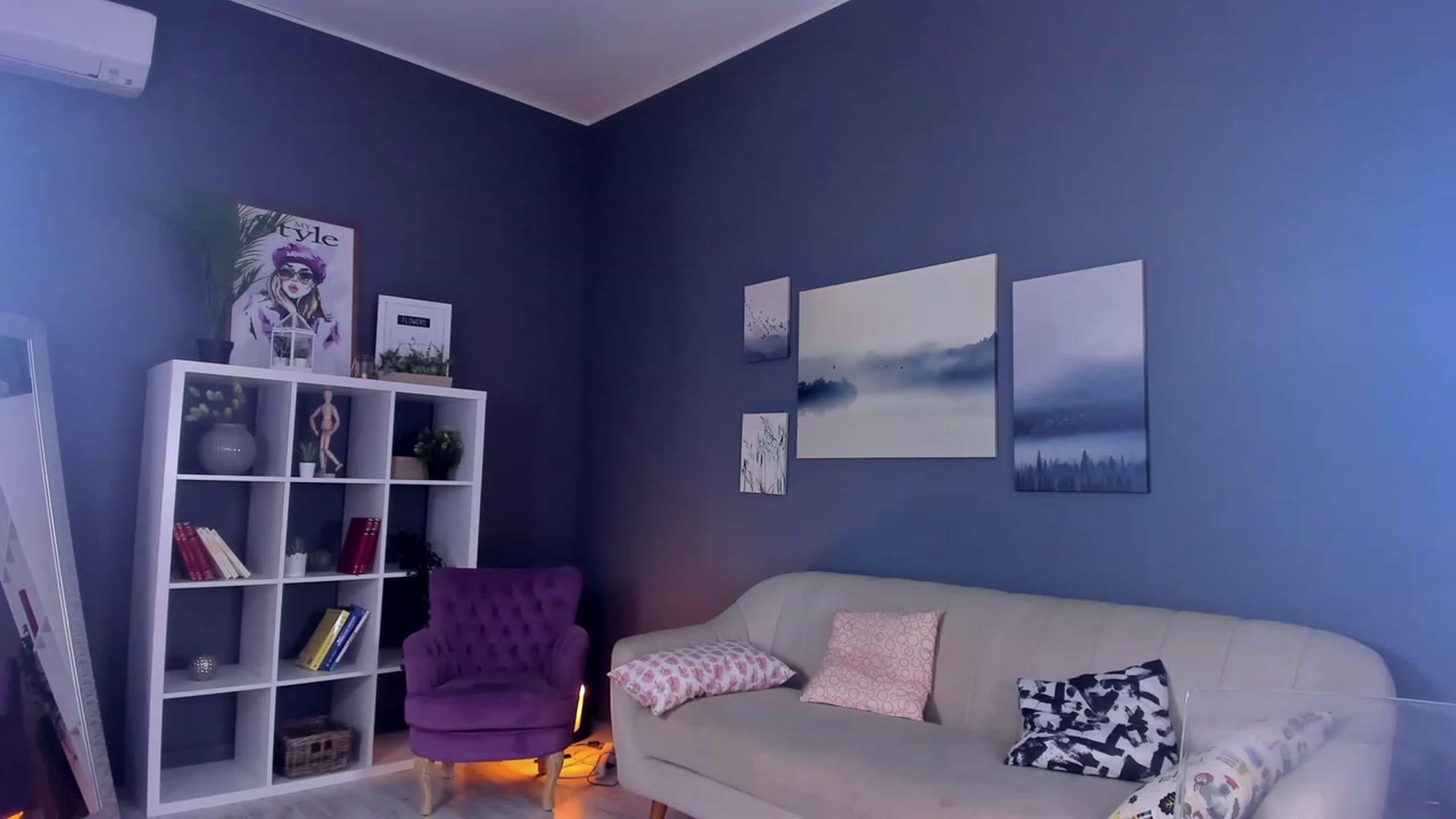 Gallery image thumbnail from TheJoyShow's myfreecams stream on, 01/26/2023, 06:36 image 5 of 20