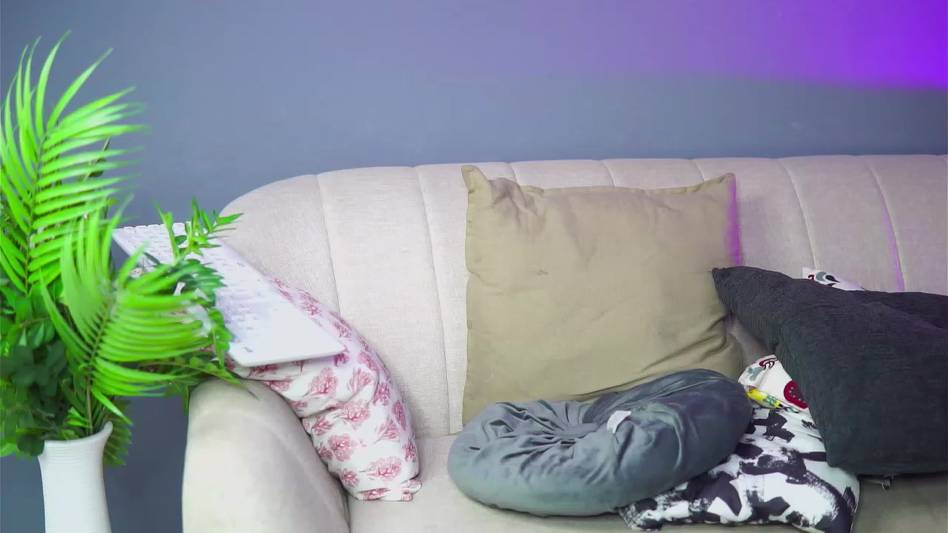 Gallery image thumbnail from TheJoyShow's myfreecams stream on, 01/27/2023, 05:31 image 4 of 20