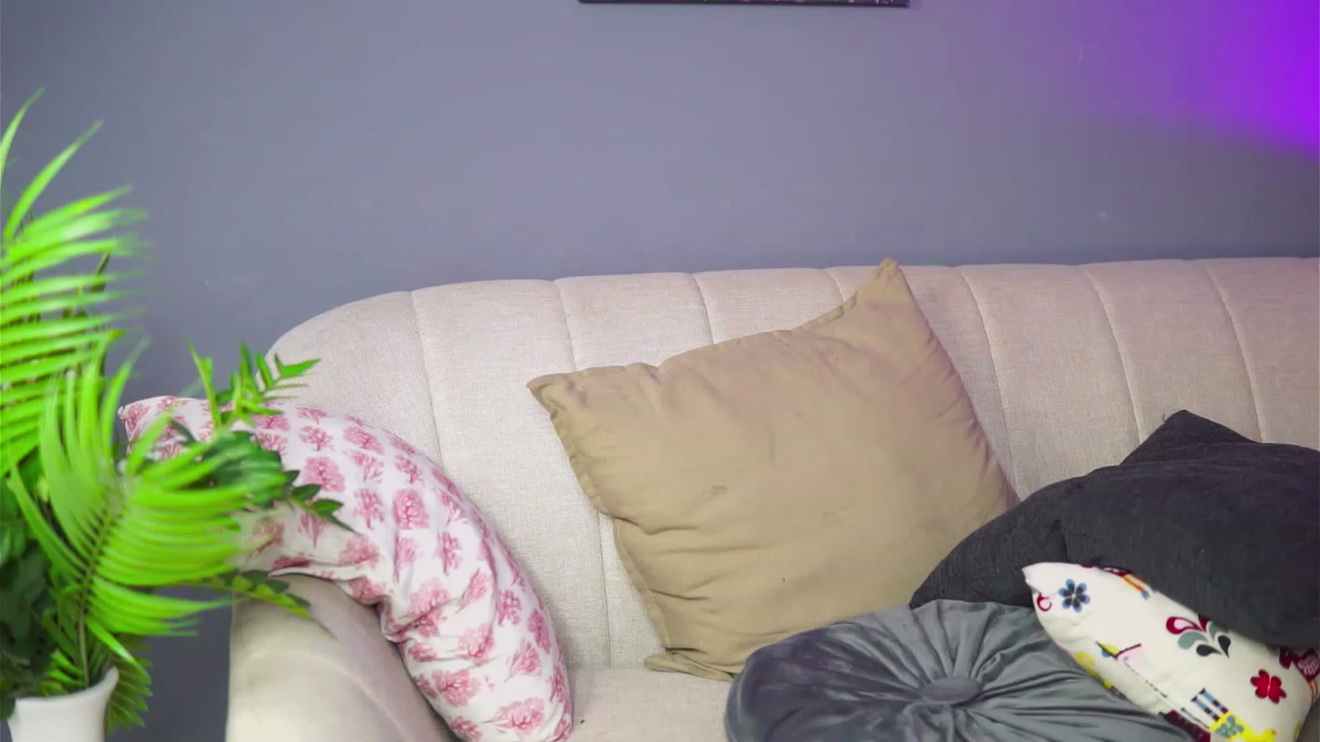 Gallery image thumbnail from TheJoyShow's myfreecams stream on, 01/27/2023, 05:31 image 7 of 20