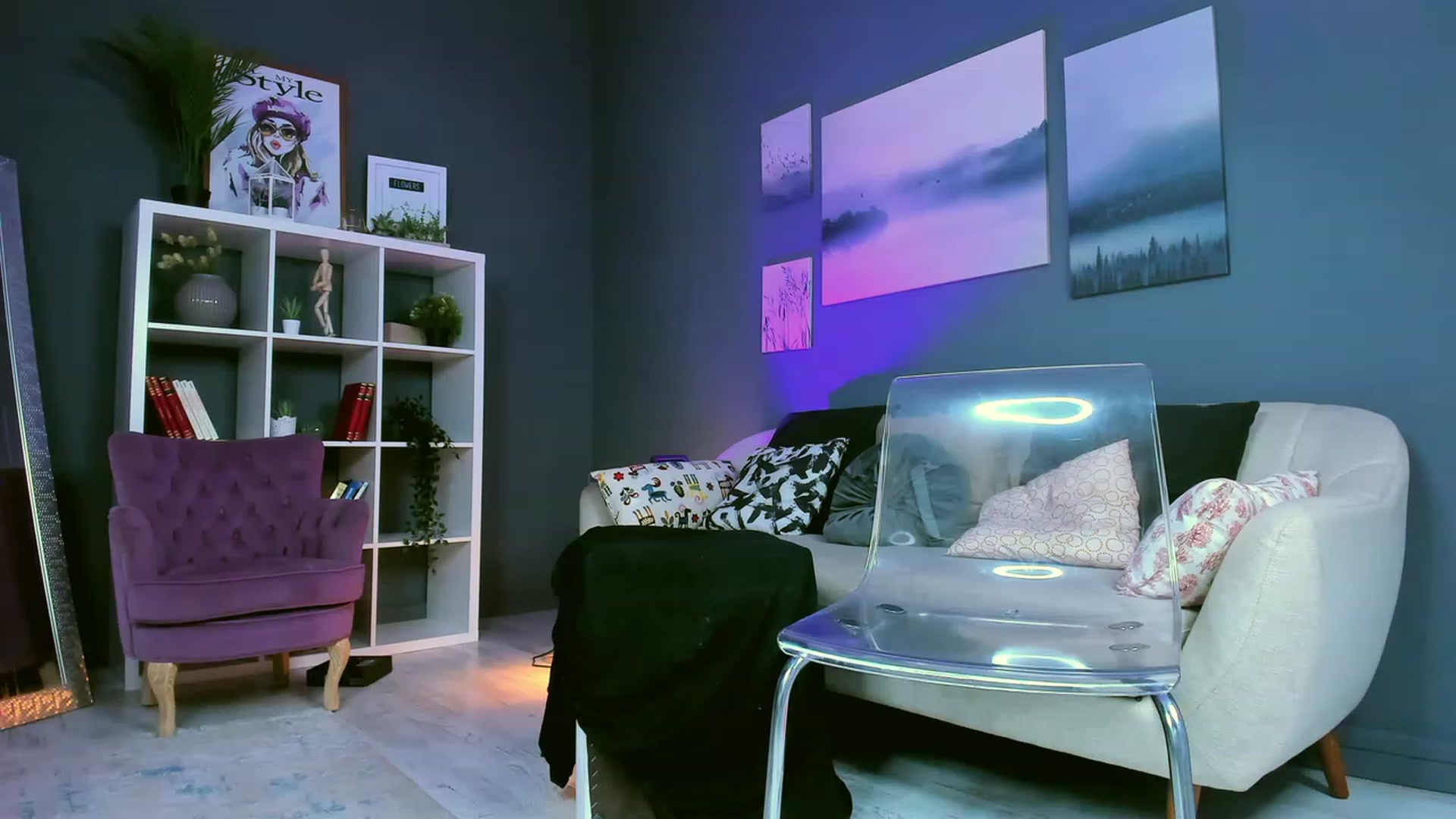 Gallery image thumbnail from TheJoyShow's myfreecams stream on, 01/28/2023, 23:37 image 1 of 20