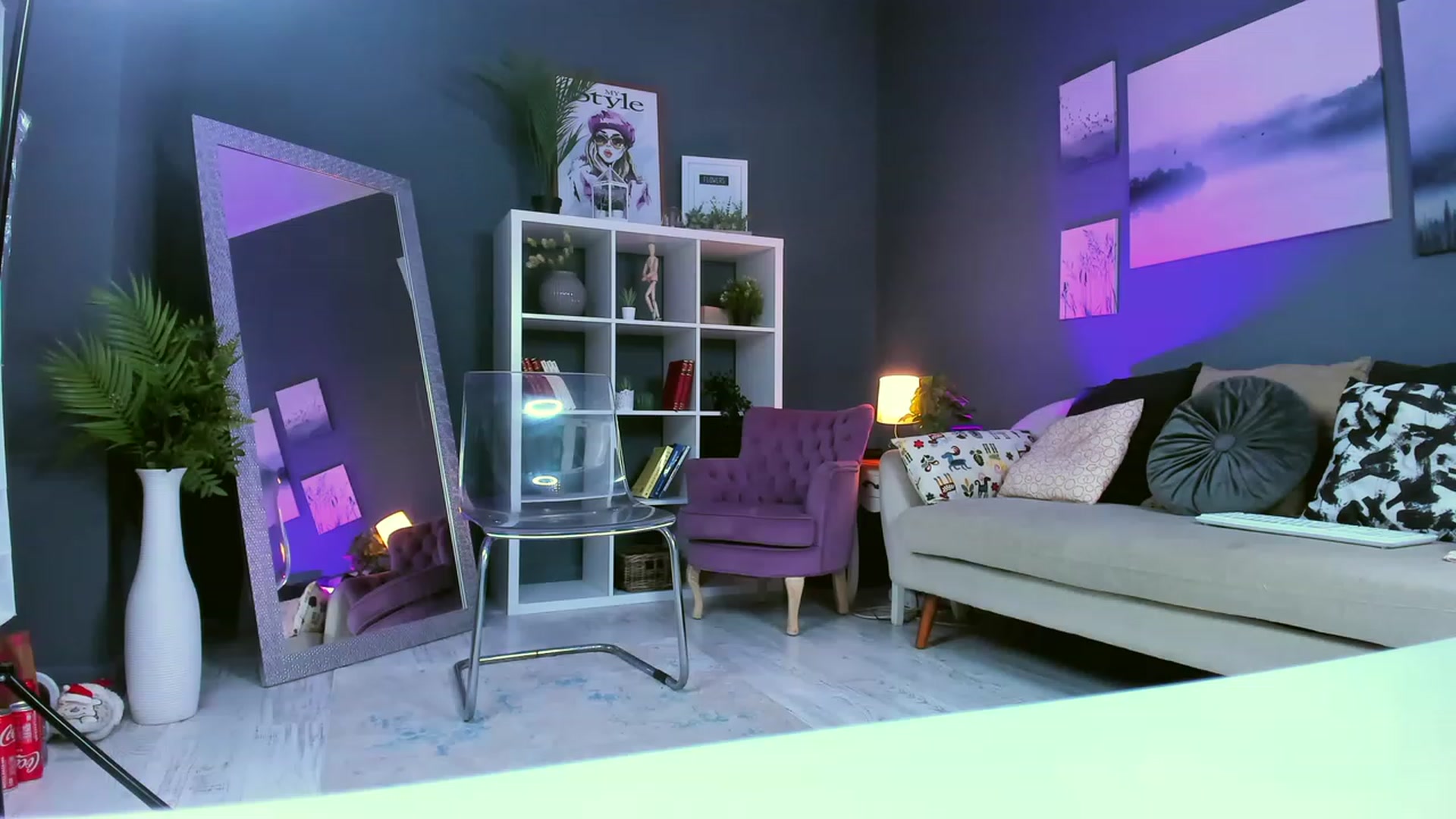 Gallery image thumbnail from TheJoyShow's myfreecams stream on, 01/29/2023, 01:05 image 20 of 20