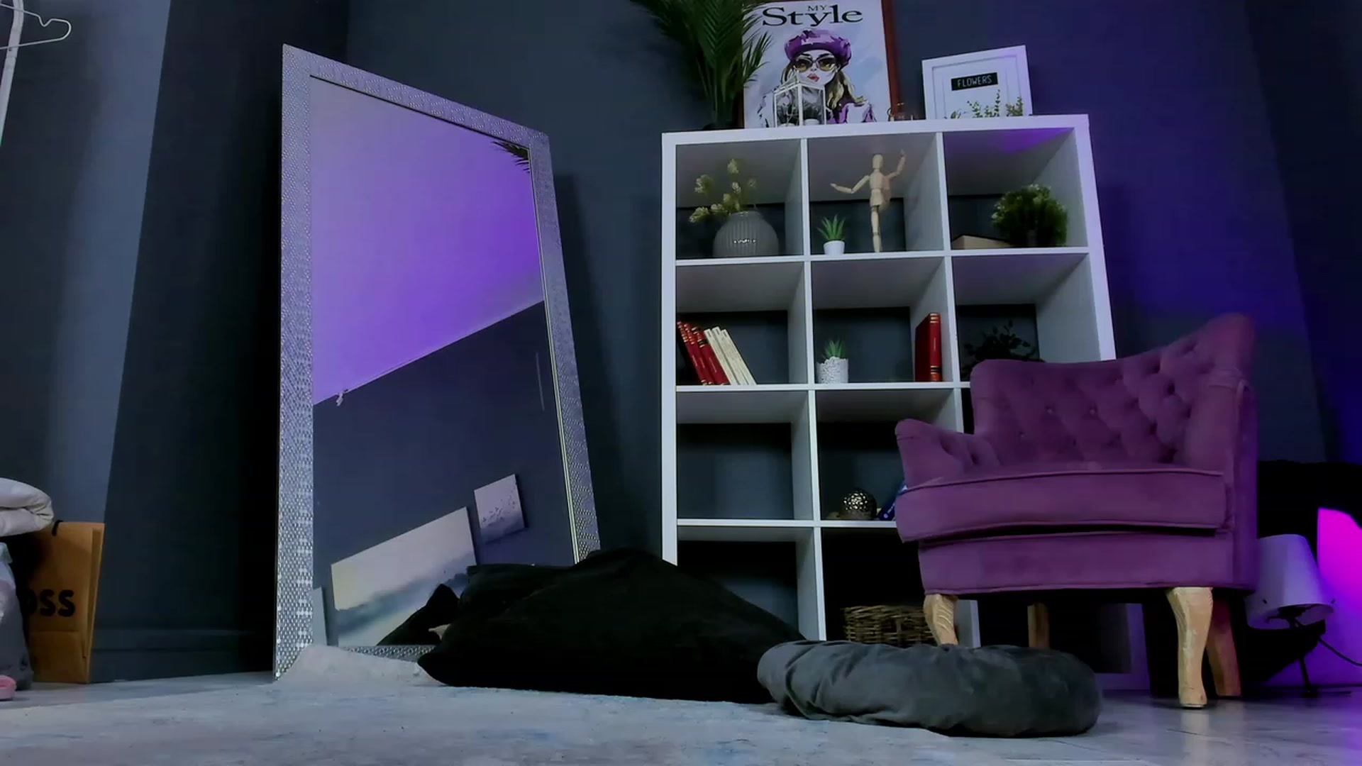 Gallery image thumbnail from TheJoyShow's myfreecams stream on, 02/13/2023, 10:43 image 1 of 20