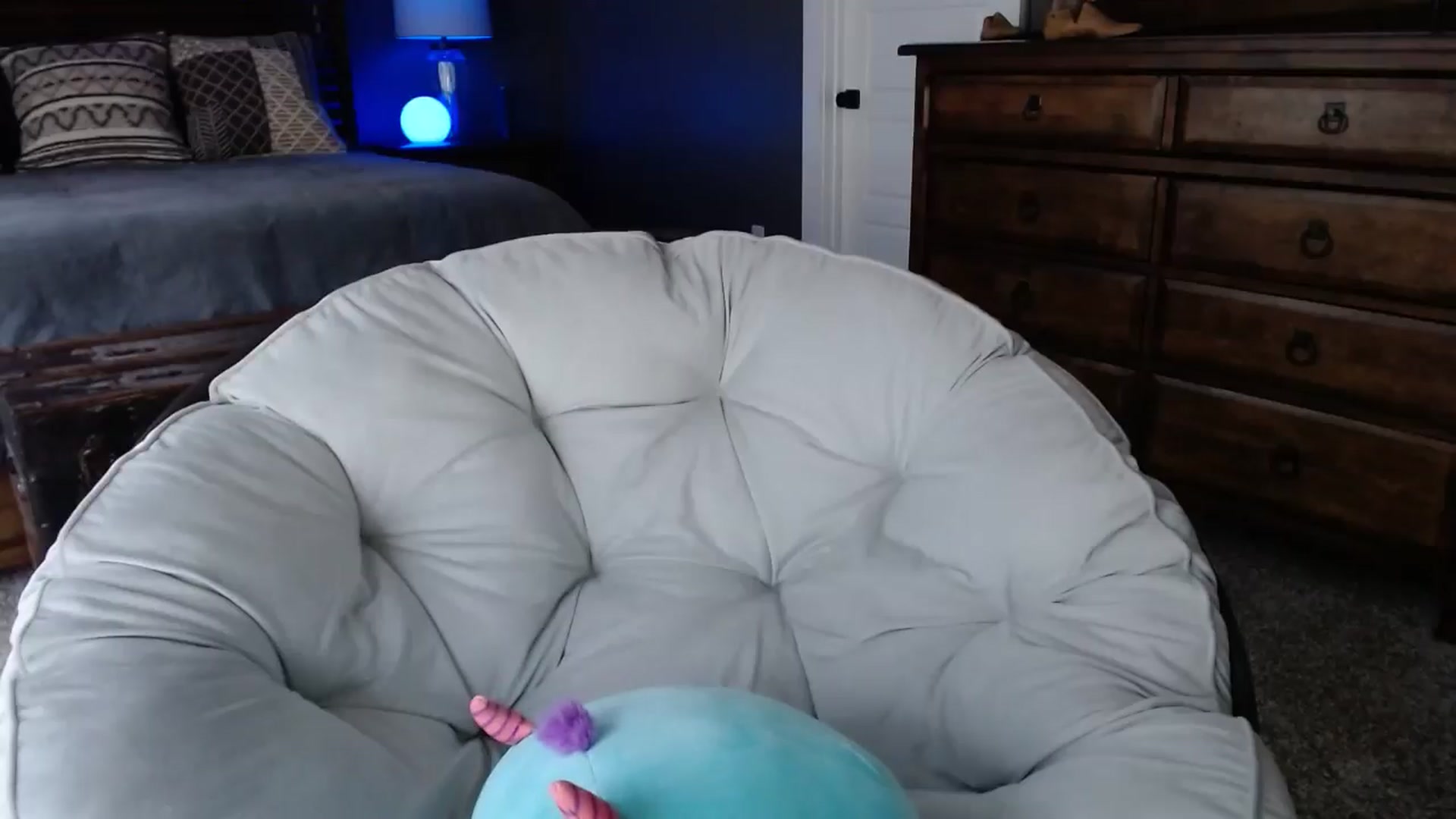 Gallery image thumbnail from TheKissKara's myfreecams stream on, 08/06/2025, 15:35 image 17 of 20