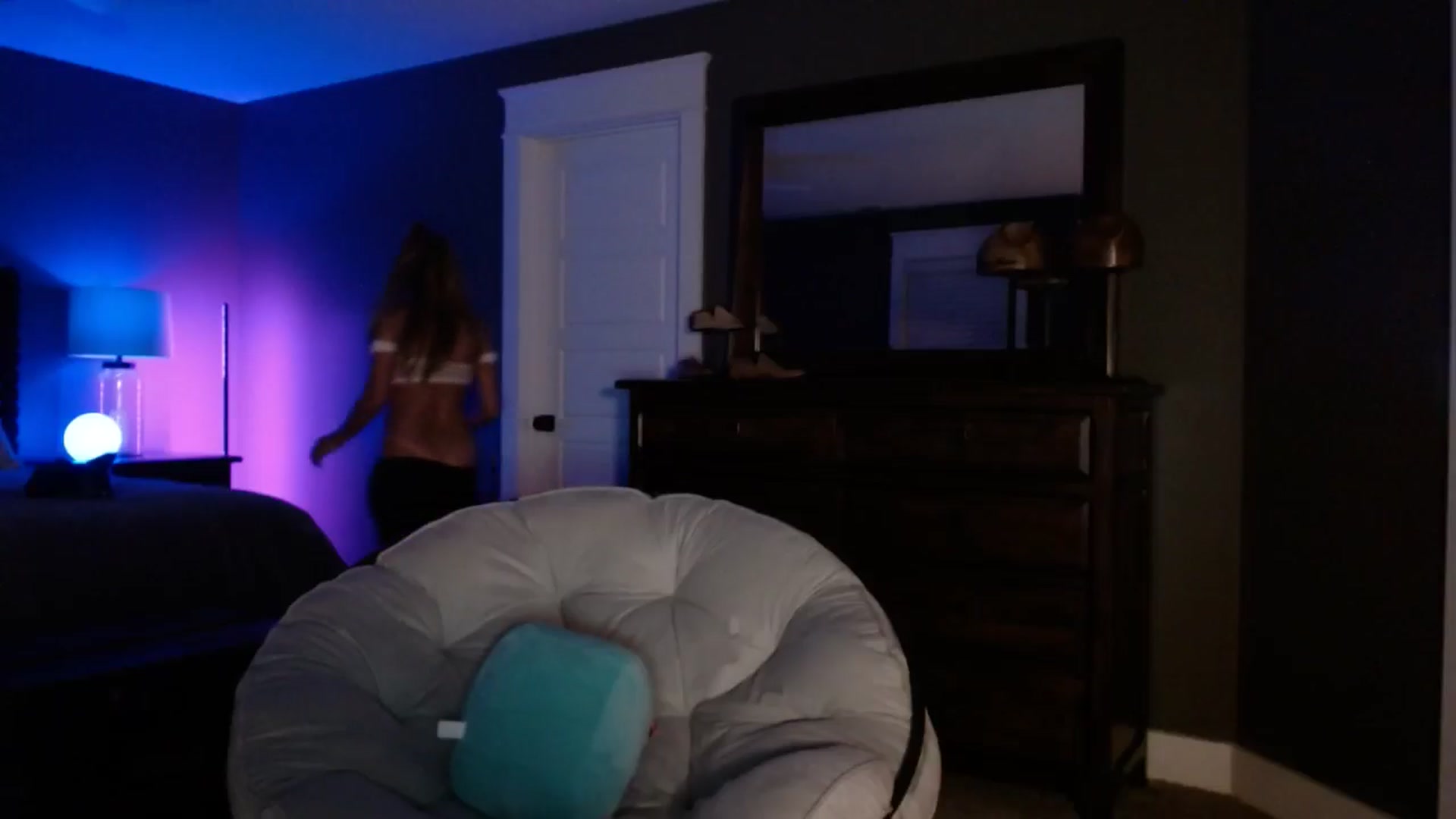Gallery image thumbnail from TheKissKara's myfreecams stream on, 08/09/2025, 04:08 image 9 of 20