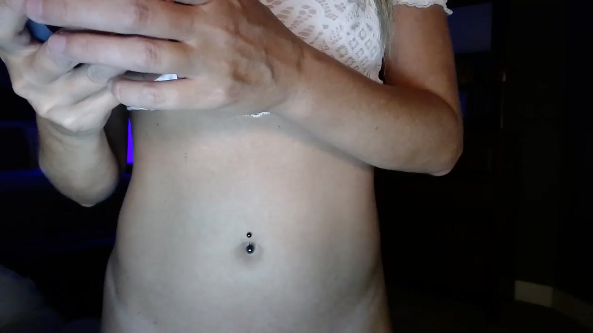 Gallery image thumbnail from TheKissKara's myfreecams stream on, 08/09/2025, 04:08 image 5 of 20