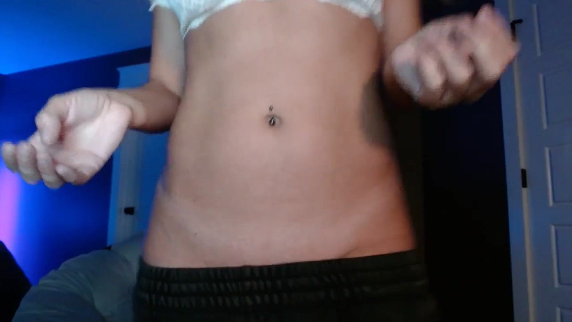 Gallery image thumbnail from TheKissKara's myfreecams stream on, 08/09/2025, 04:08 image 2 of 20