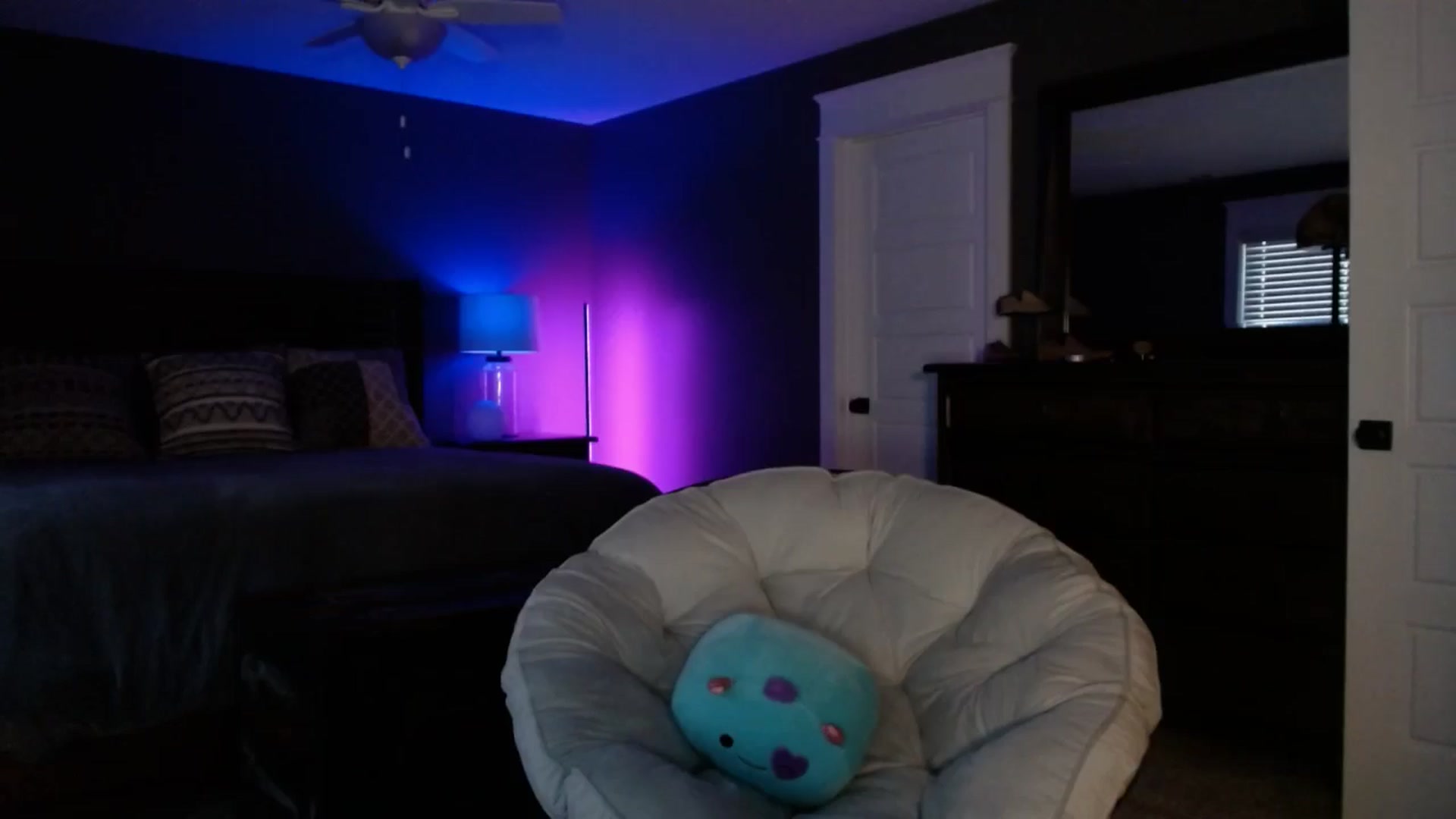 Gallery image thumbnail from TheKissKara's myfreecams stream on, 08/12/2025, 03:05 image 3 of 20