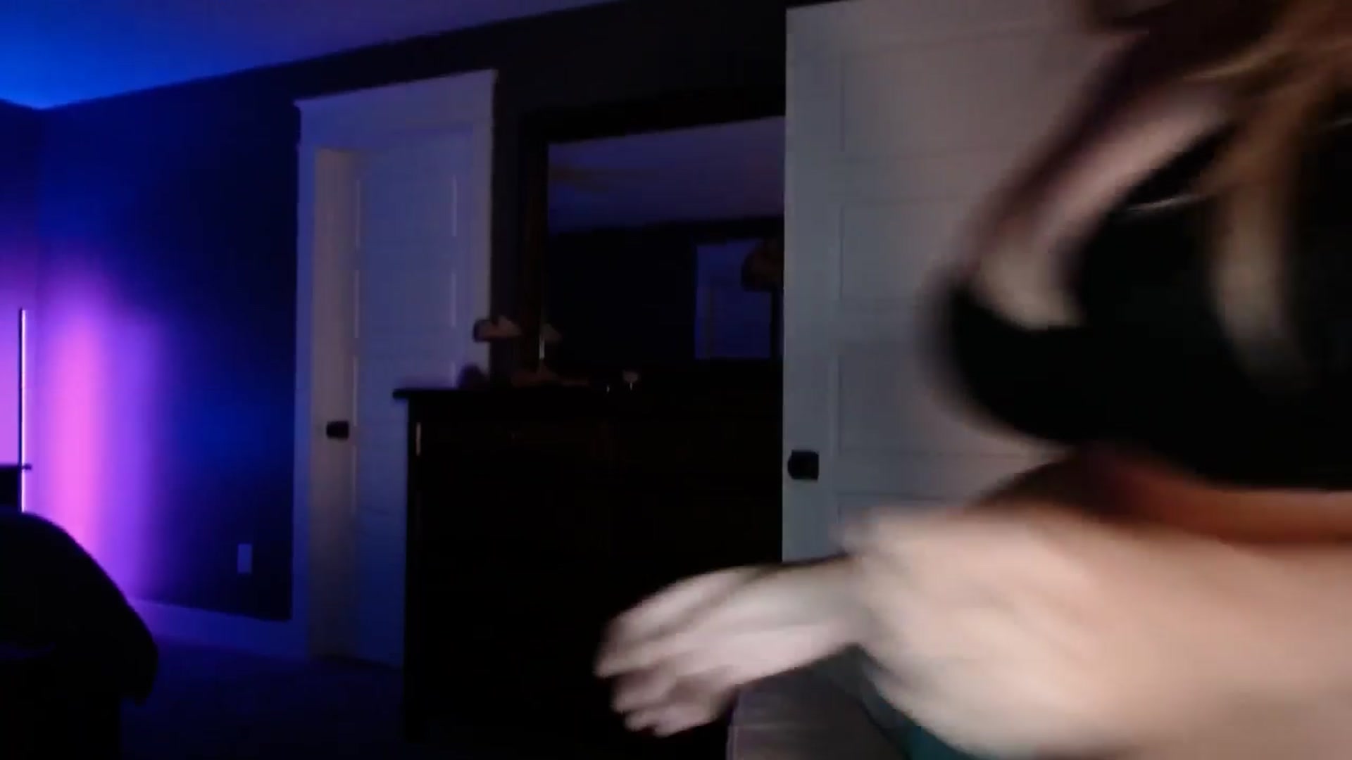 Gallery image thumbnail from TheKissKara's myfreecams stream on, 08/14/2025, 02:03 image 8 of 20
