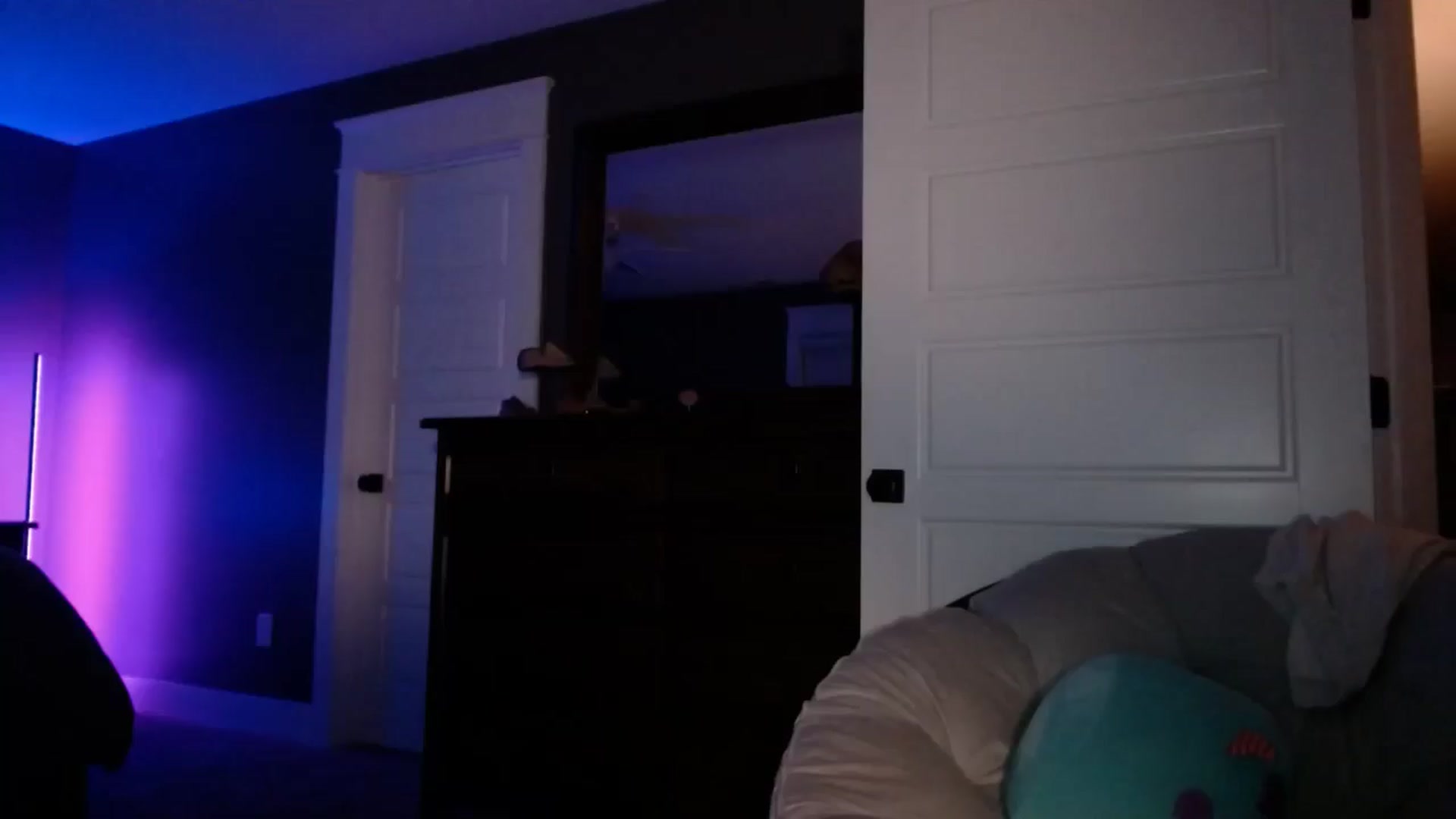 Gallery image thumbnail from TheKissKara's myfreecams stream on, 08/14/2025, 02:03 image 2 of 20