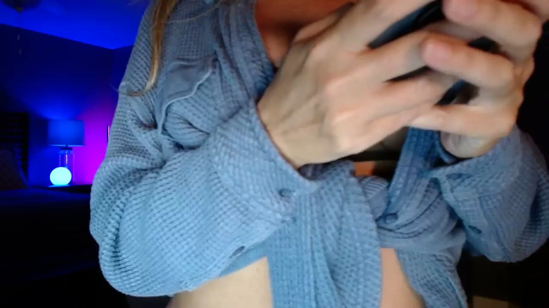 Gallery image thumbnail from TheKissKara's myfreecams stream on, 08/15/2025, 04:27 image 15 of 20