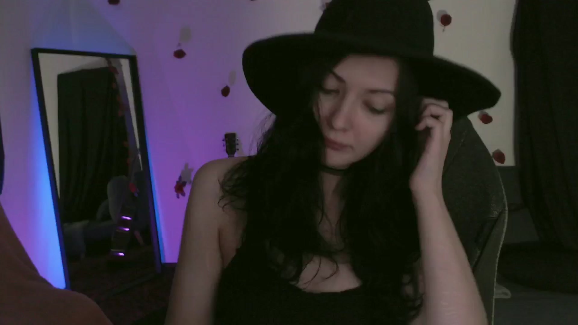 Gallery image thumbnail from TheMayo's myfreecams stream on, 05/06/2024, 06:05 image 2 of 20