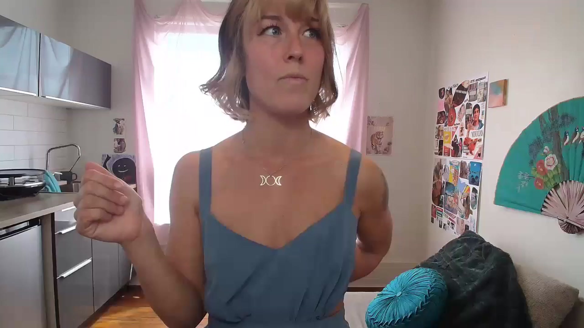Gallery image thumbnail from TheMaytrix's myfreecams stream on, 06/01/2024, 21:17 image 2 of 20