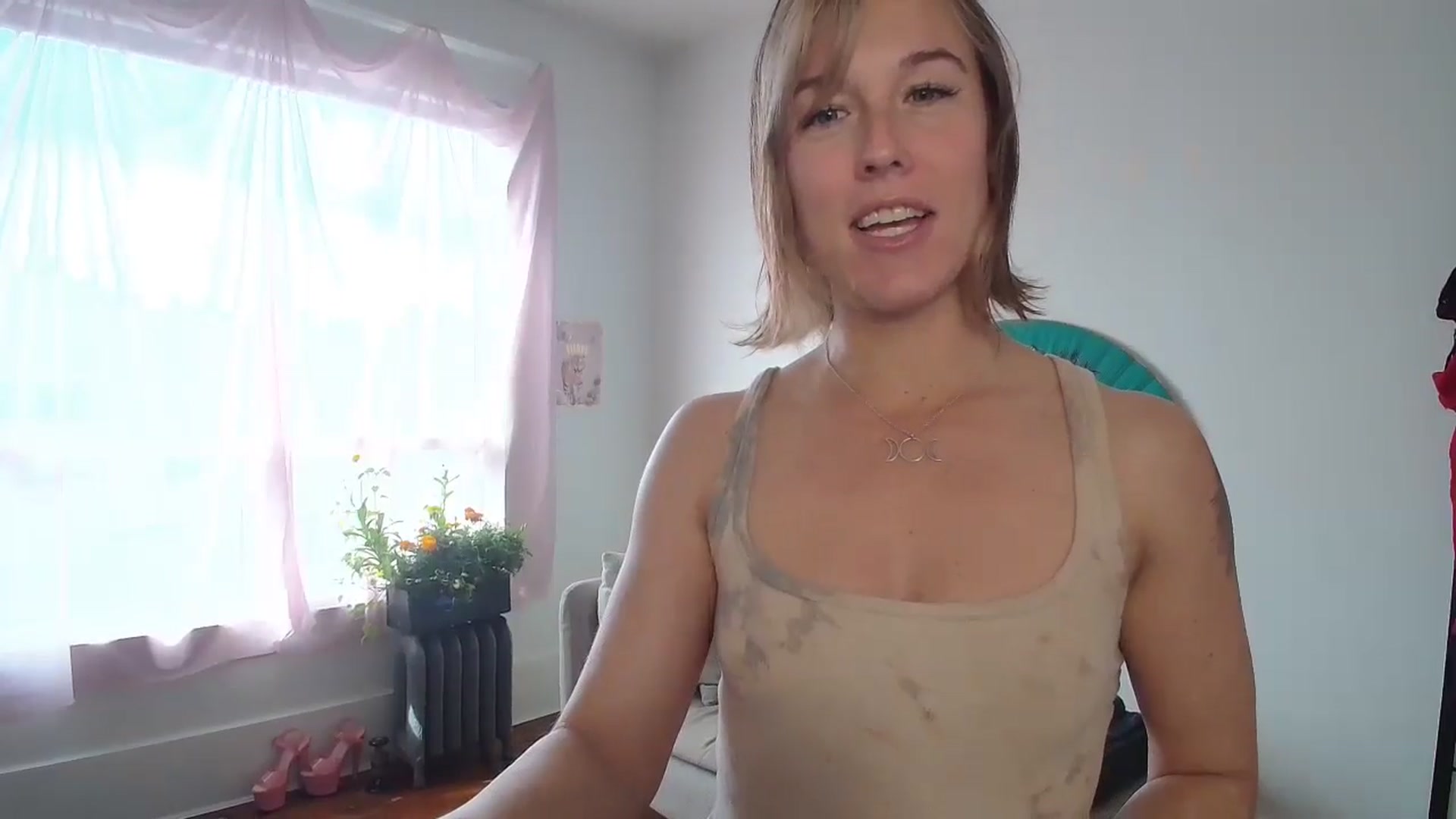 Gallery image thumbnail from TheMaytrix's myfreecams stream on, 06/06/2024, 16:30 image 2 of 20