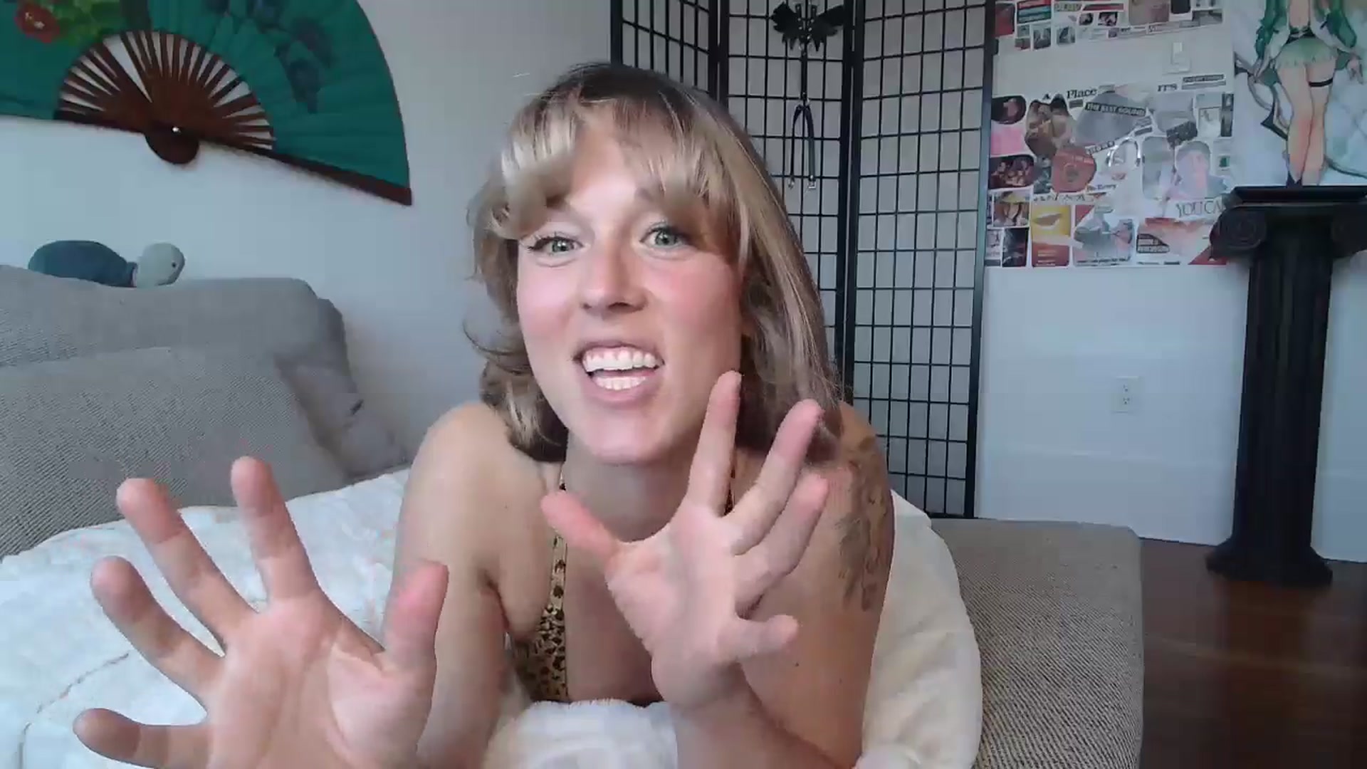 Gallery image thumbnail from TheMaytrix's myfreecams stream on, 06/09/2024, 23:10 image 20 of 20
