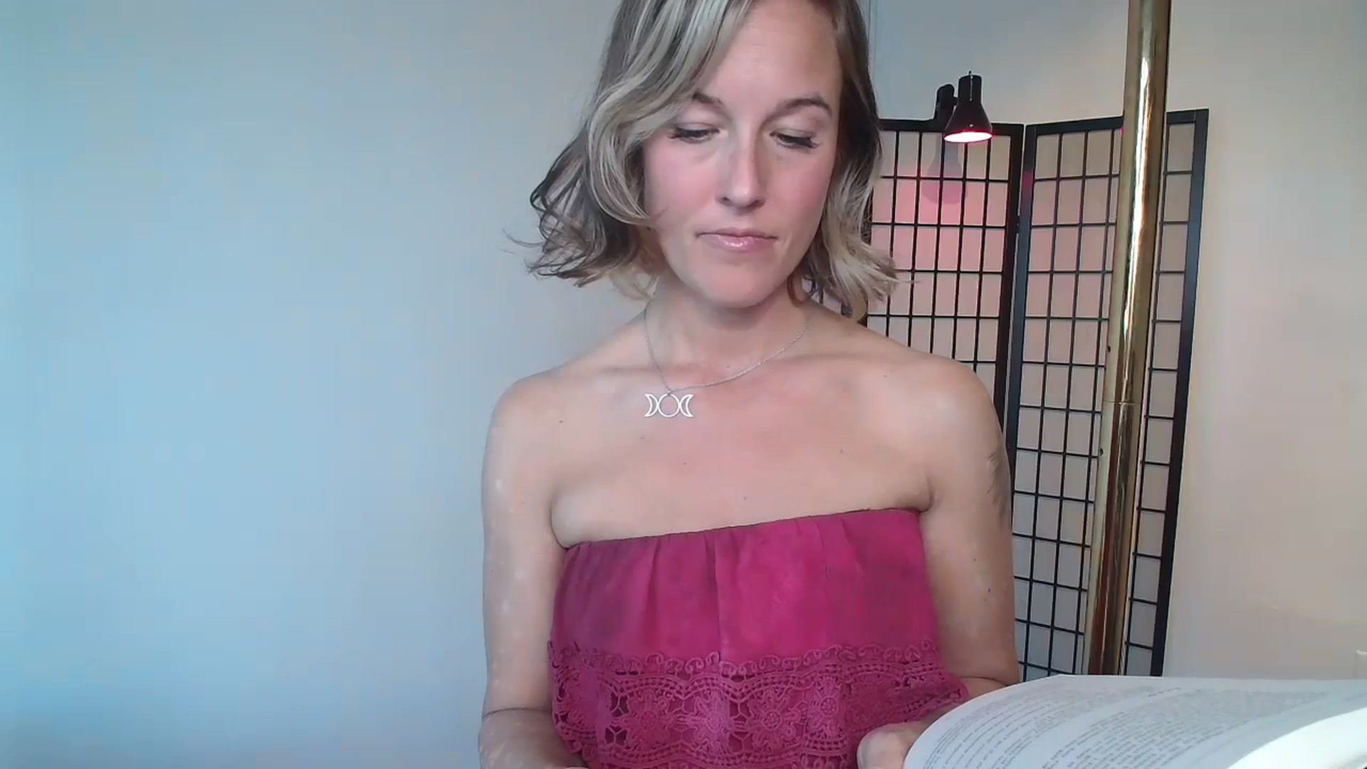 Gallery image thumbnail from TheMaytrix's myfreecams stream on, 07/03/2024, 03:19 image 17 of 20