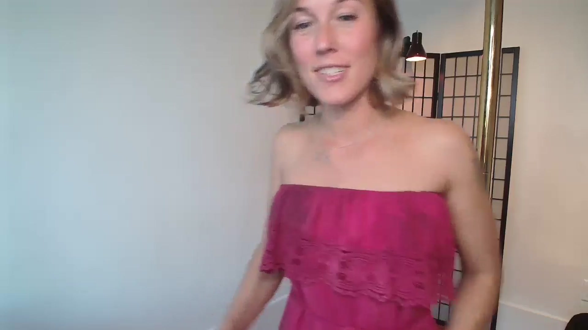 Gallery image thumbnail from TheMaytrix's myfreecams stream on, 07/03/2024, 03:19 image 16 of 20