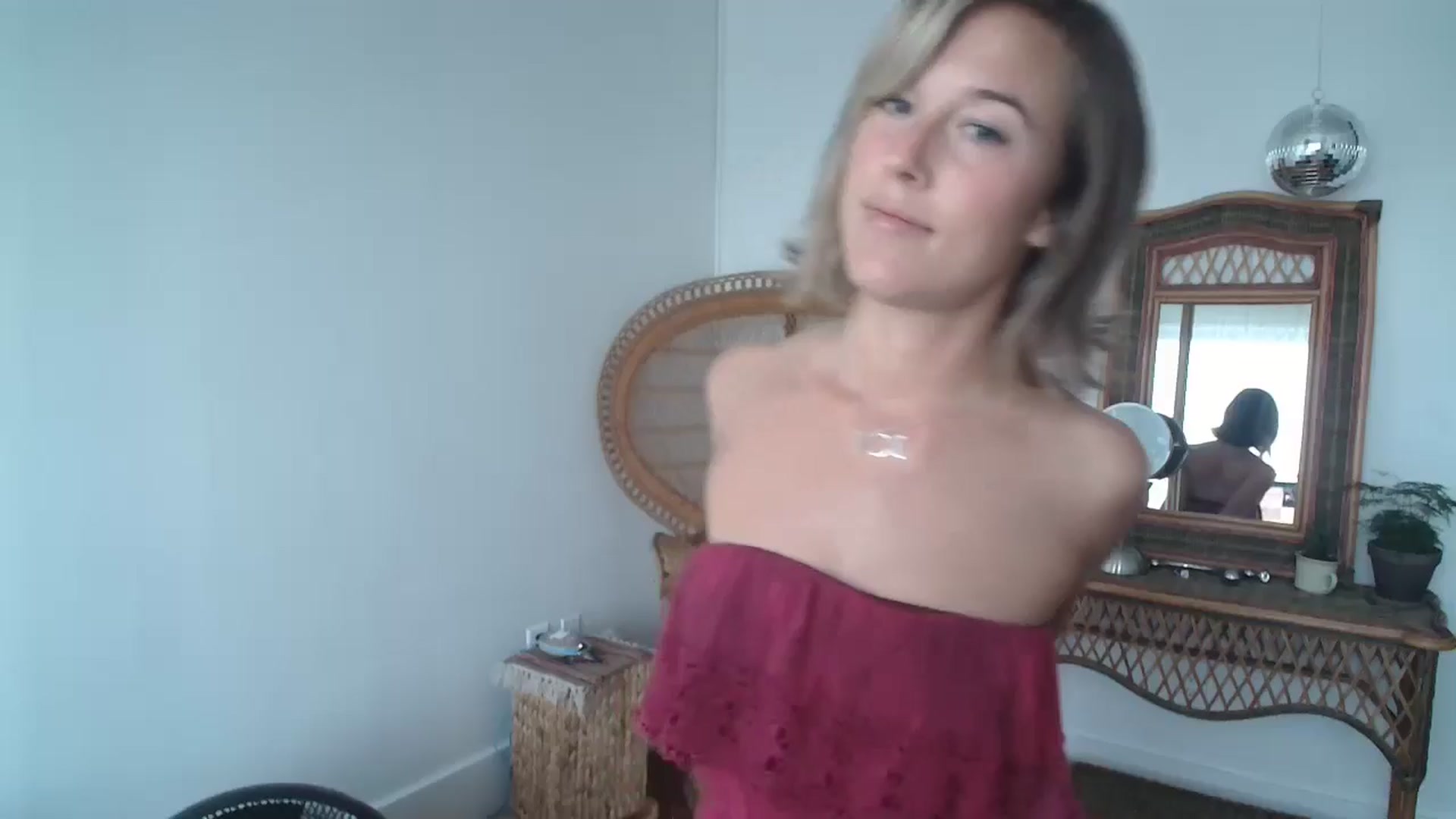 Gallery image thumbnail from TheMaytrix's myfreecams stream on, 07/10/2024, 13:16 image 2 of 20