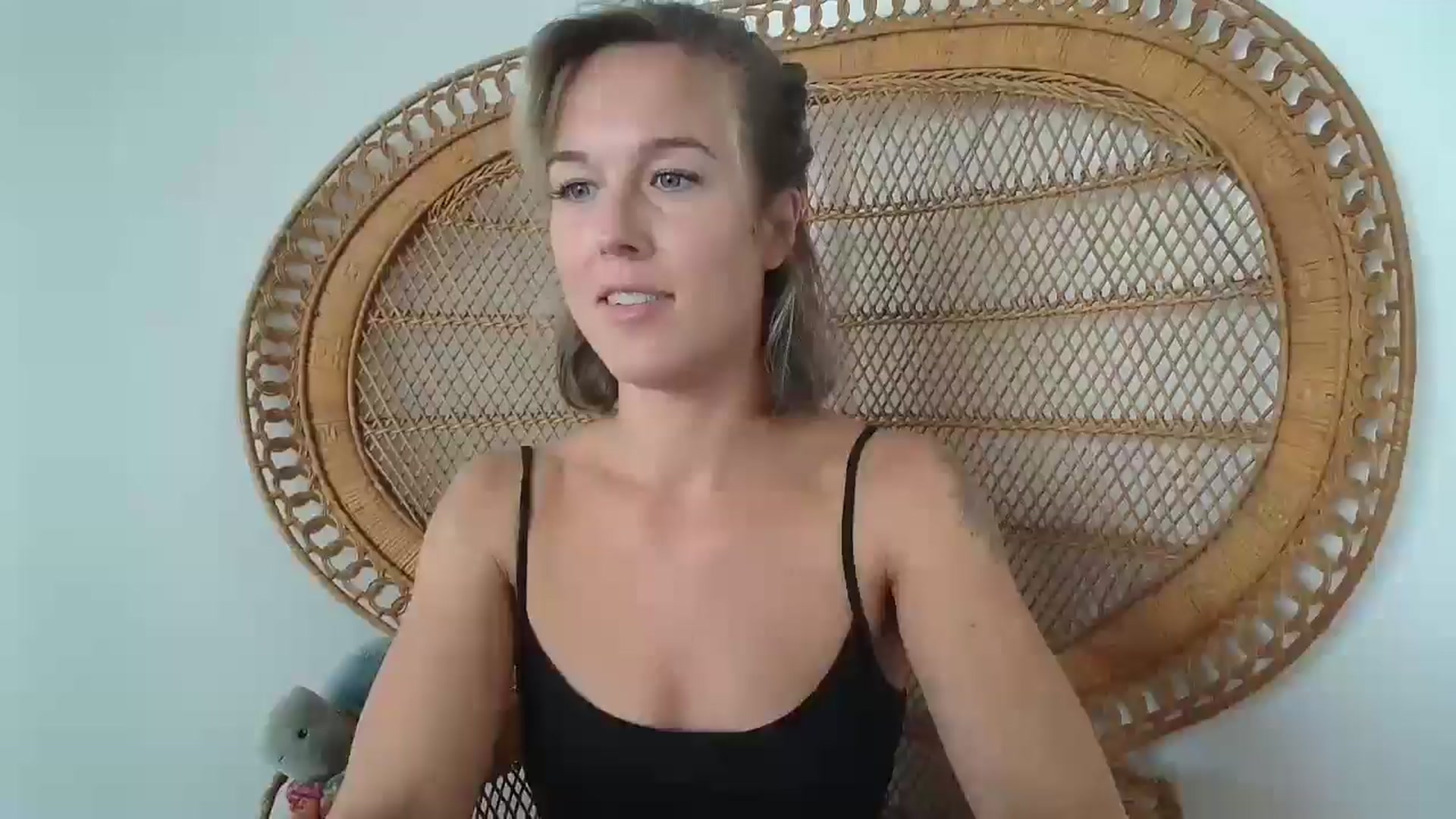 Gallery image thumbnail from TheMaytrix's myfreecams stream on, 07/31/2024, 20:11 image 1 of 20
