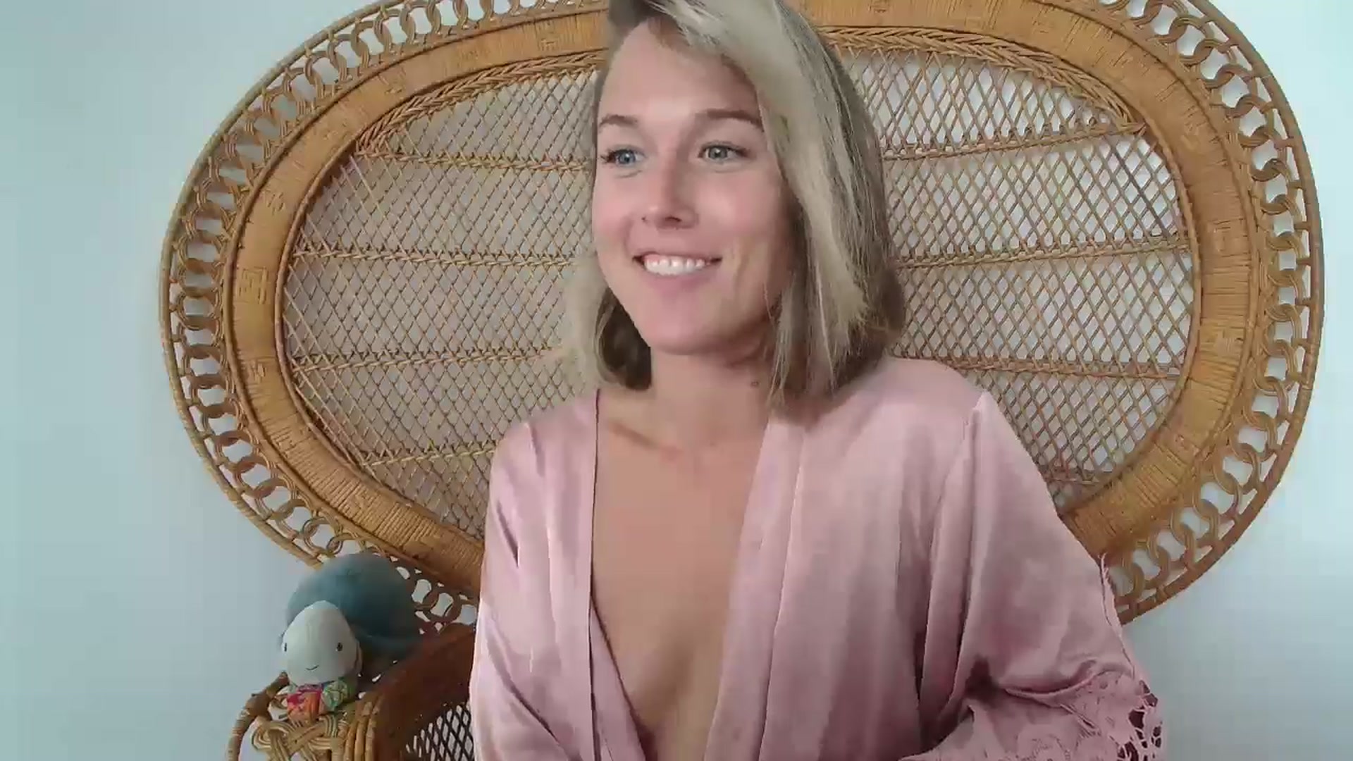 Gallery image thumbnail from TheMaytrix's myfreecams stream on, 07/31/2024, 22:14 image 20 of 20