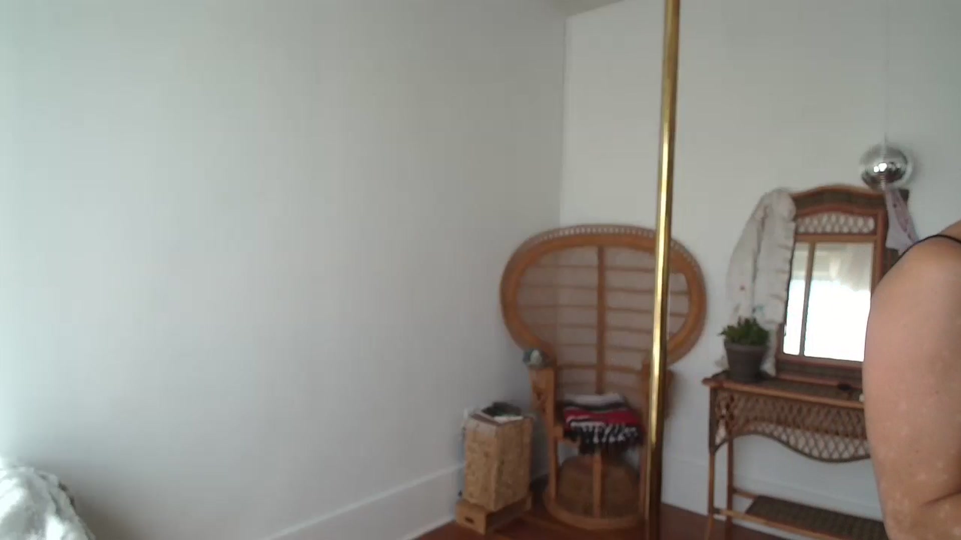 Gallery image thumbnail from TheMaytrix's myfreecams stream on, 08/01/2024, 17:36 image 13 of 20